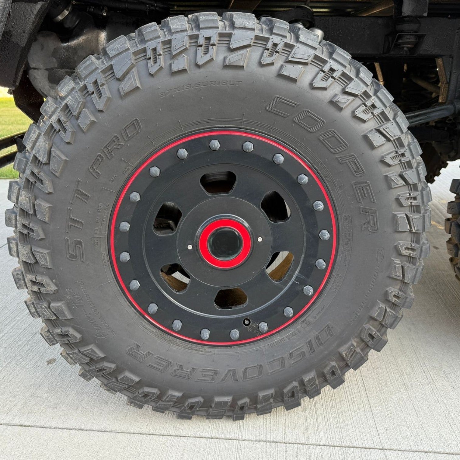 37-Inch Off-Road Tire for Mercedes-Benz G-Class W463 4x4 6x6