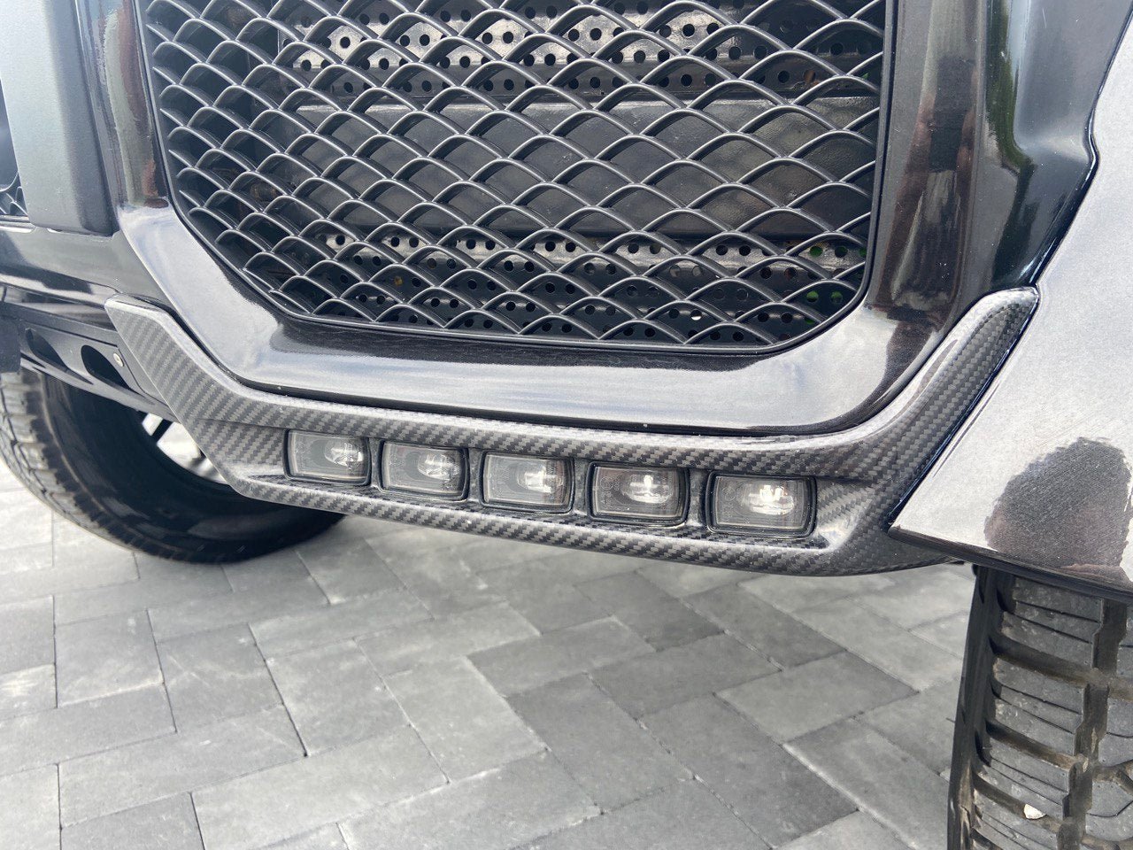4x4 Squared carbon front AMG bumper lip spoiler with original LEDs for Mercedes W463 G Wagon - Custom Class