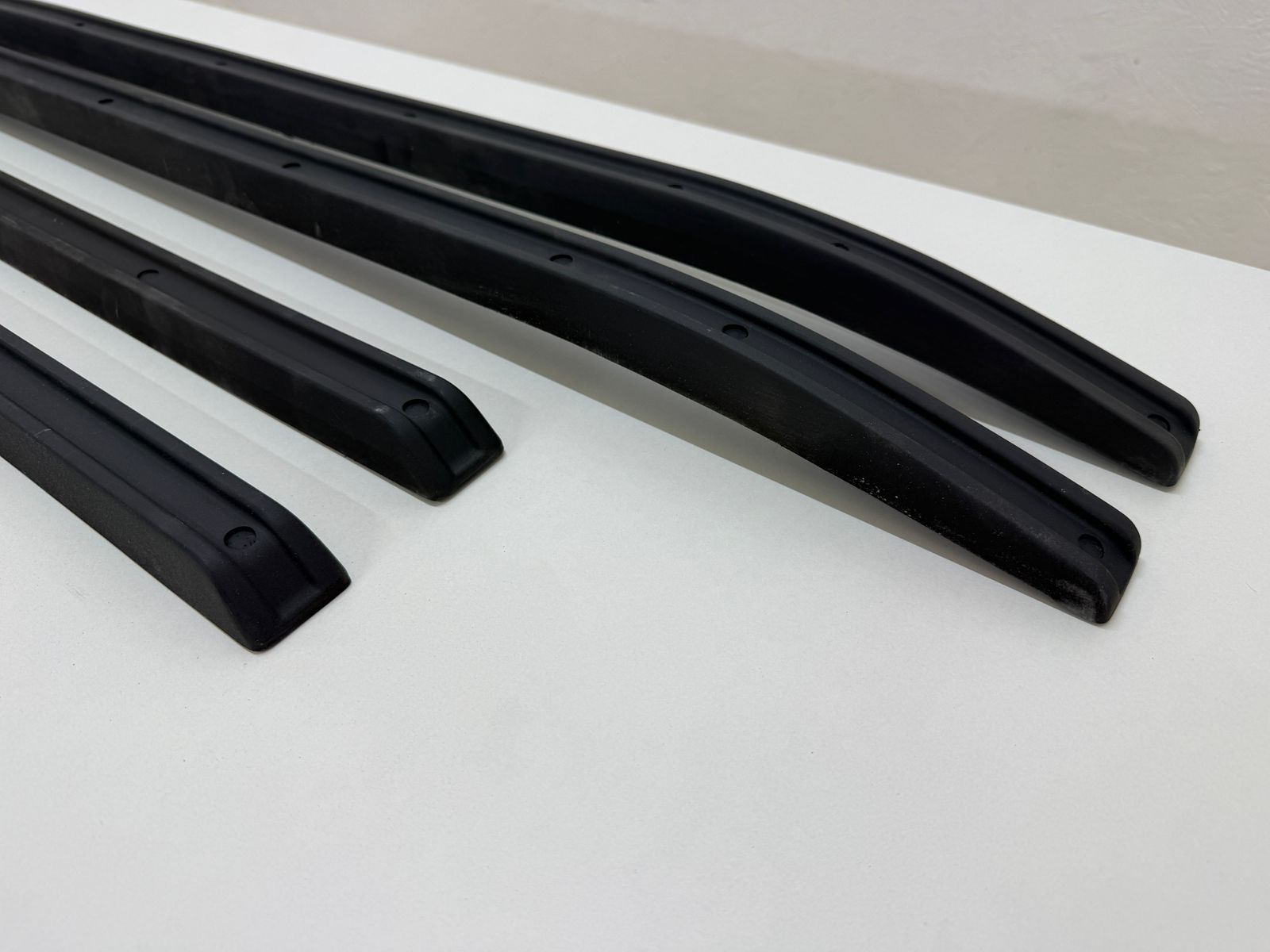 5-Door Side Mouldings Set (Fiberglass) for Mercedes-Benz G-Class W460 / W461 – Long Wheelbase 2850 mm