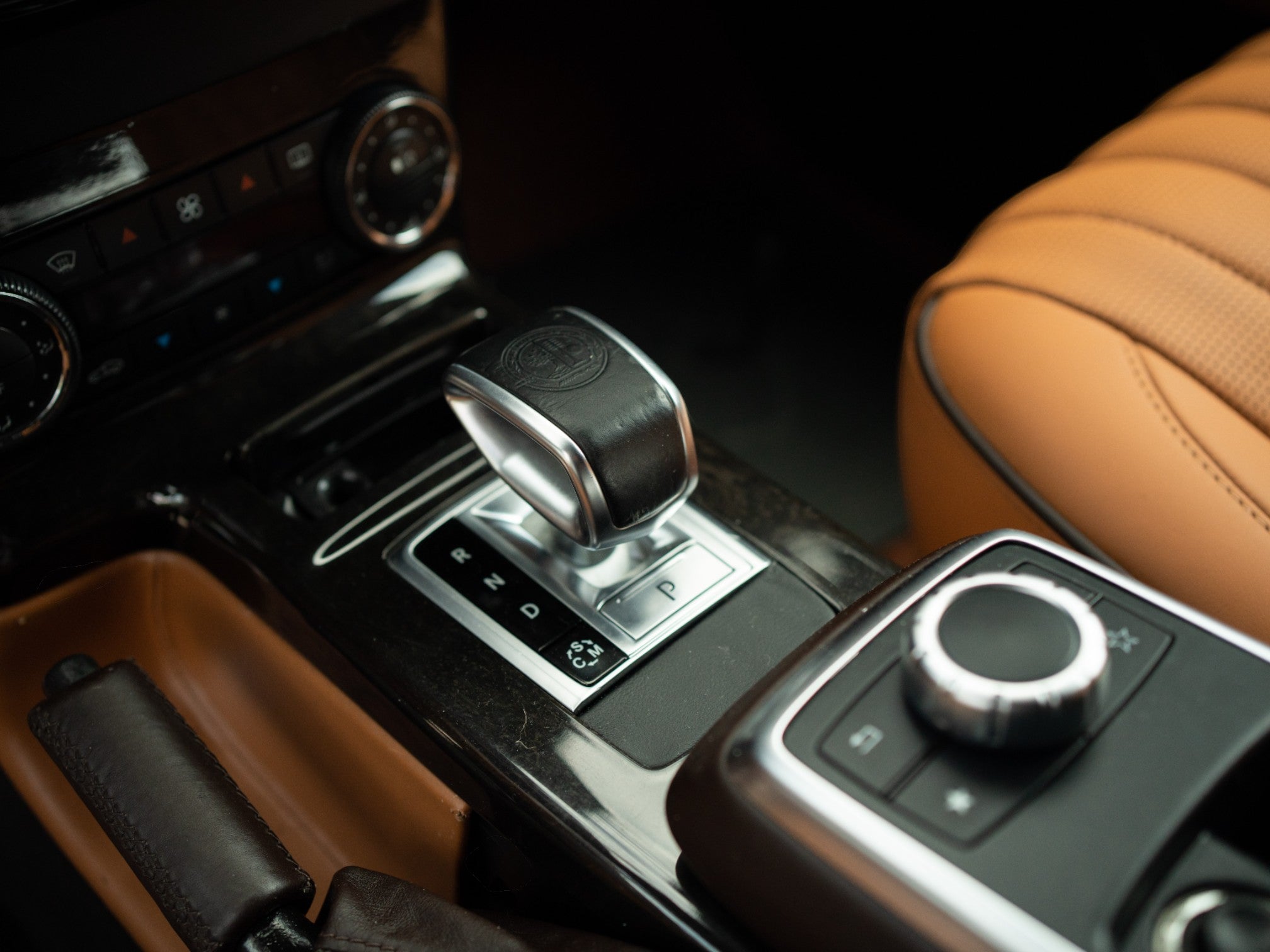 6x6 interior upholstery trim remanufacture for Mercedes Benz W463 G-Class - Custom Class