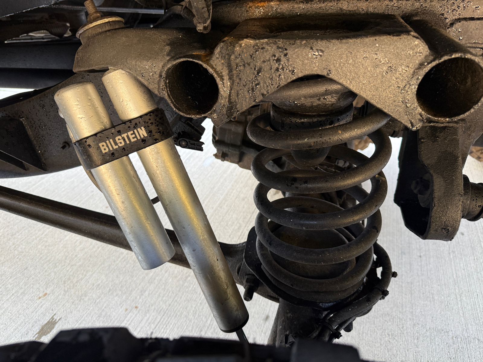 Bilstein Shock Absorbers for Mercedes G-Class W463 6x6 Conversion