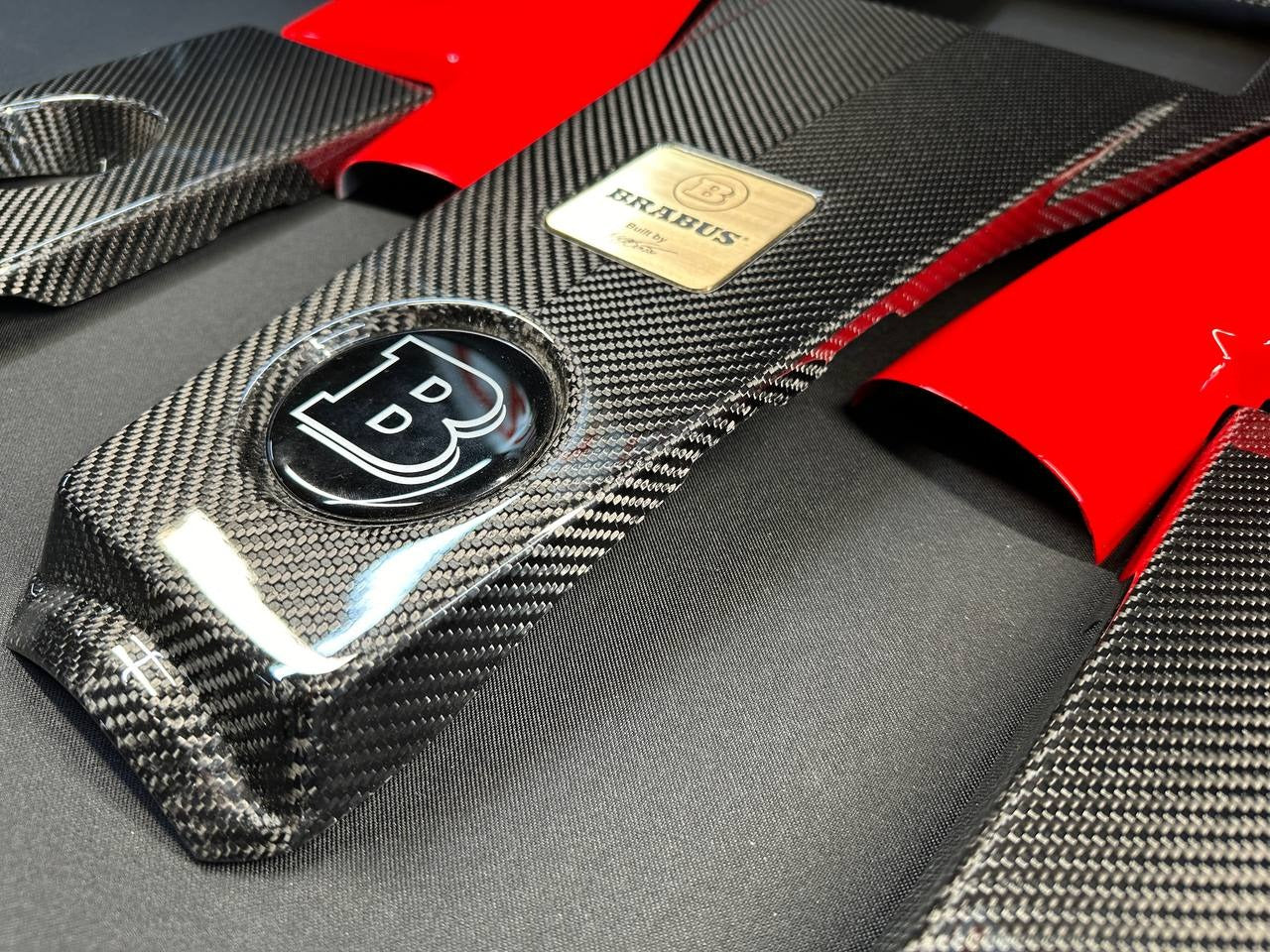 Carbon AMG engine cover with Red Brabus air filters for Mercedes-Benz G-Wagon W463 G63 - Custom Class