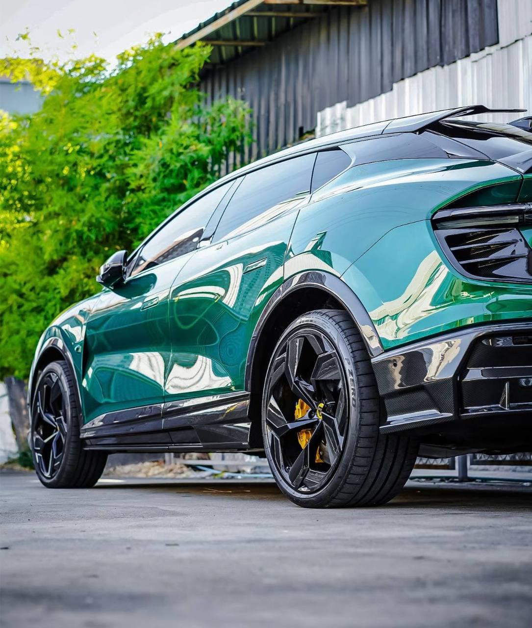 Carbon Bodykit for Lotus Eletre Type 132 2022+ - Custom Class