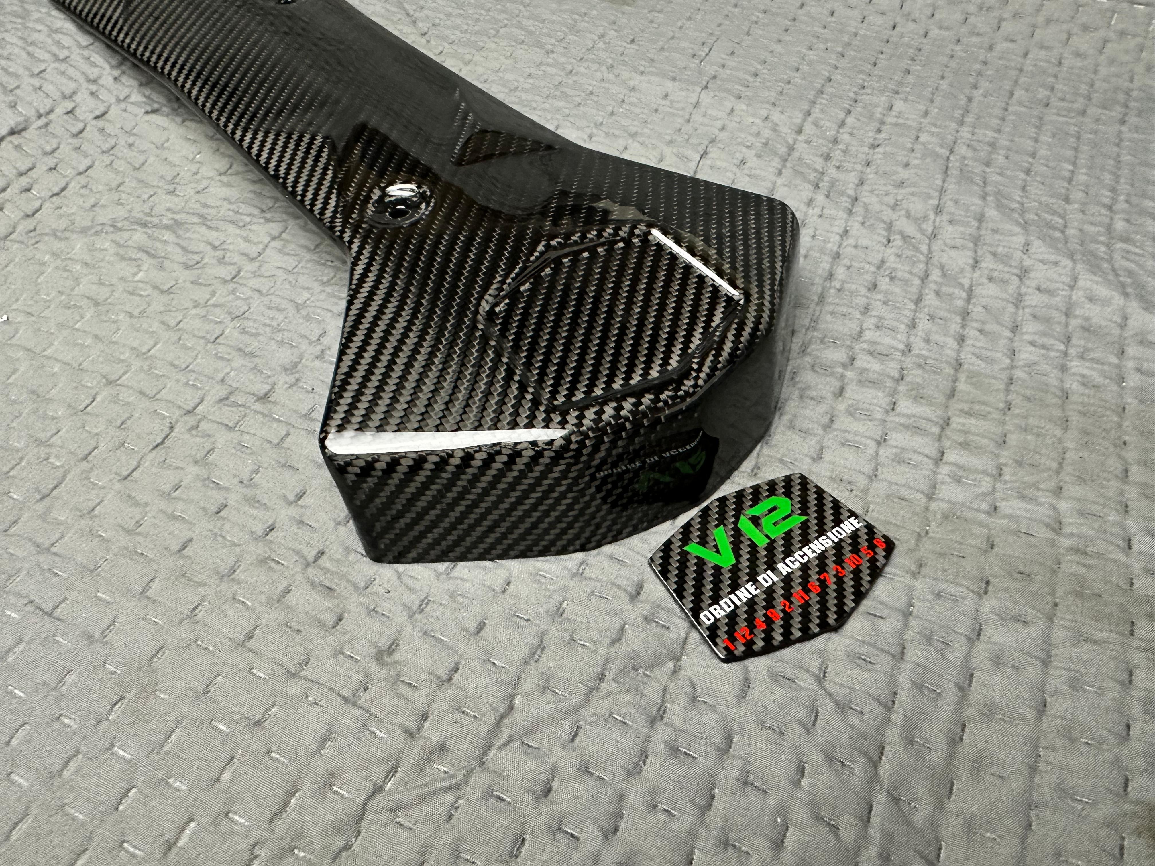 Carbon Engine Cover Replacement for V12 Lamborghini Aventador 2011-2022 - Custom Class