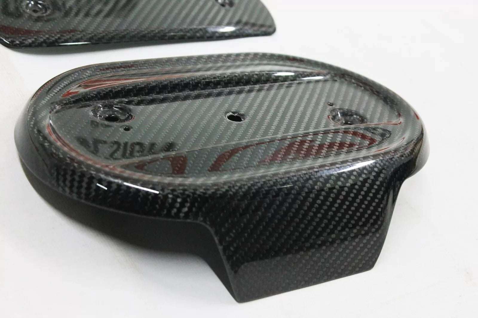 Carbon air intake filter cover plate 2 pcs for Harley Davidson 2018+ motorcycle.
