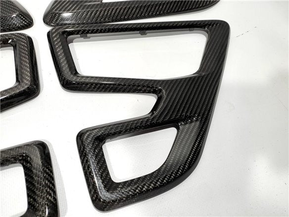 Carbon fiber fender and hood trim 4 pcs for Range Rover Sport L494 2013-2022 from Custom Class, featuring high-gloss UV protective varnish.