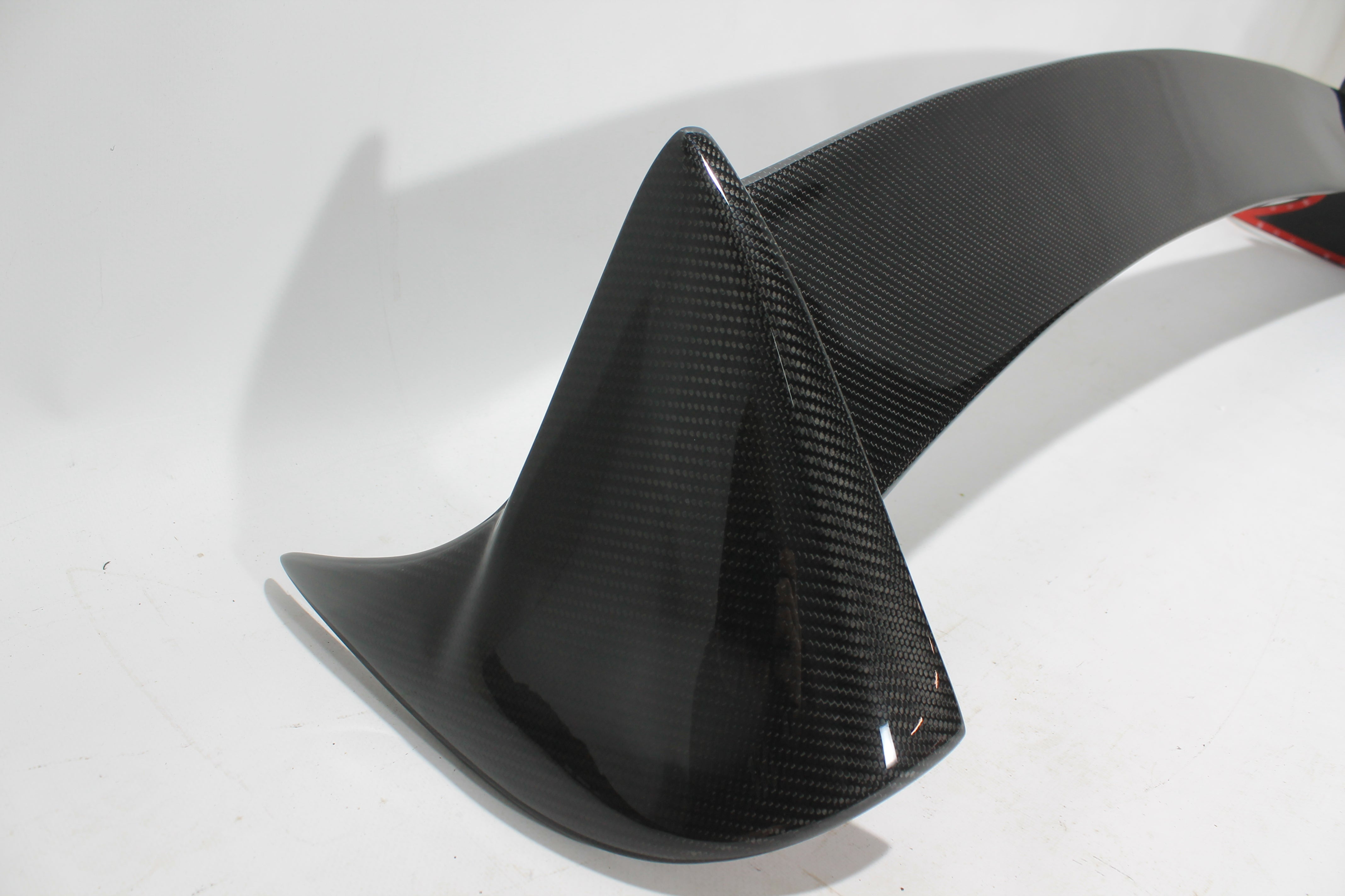 Carbon rear roof spoiler for Porsche Macan 2014-2017 - Custom Class