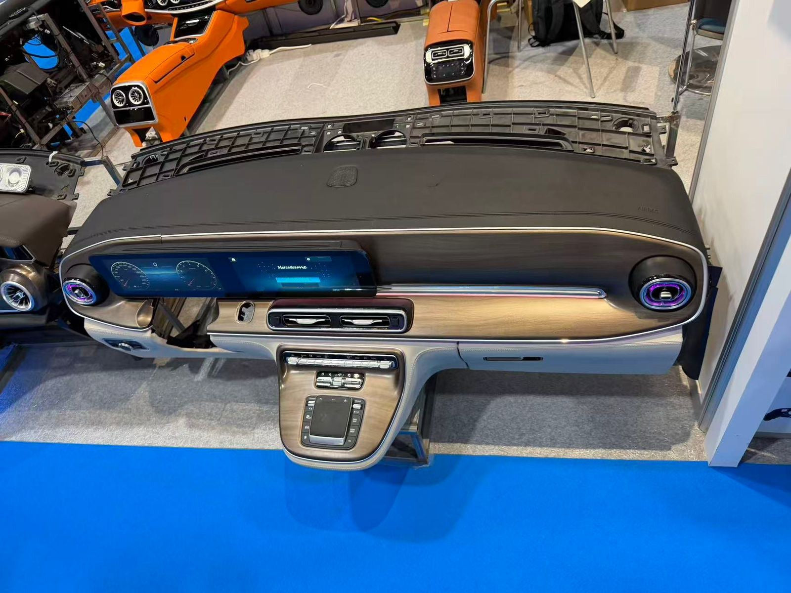 Dashboard (Instrument Panel) with Small Monitor for Mercedes-Benz V-Class W447 (2016–2024)