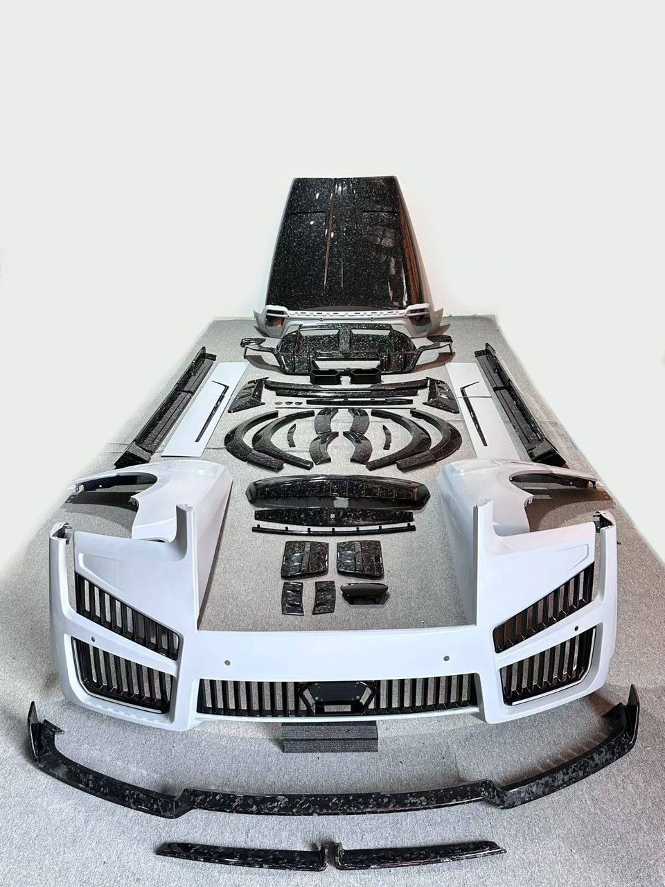 FORGED Carbon Fiber Mansory Style Body Kit with Center Exhaust for Rolls-Royce Cullinan - Custom Class