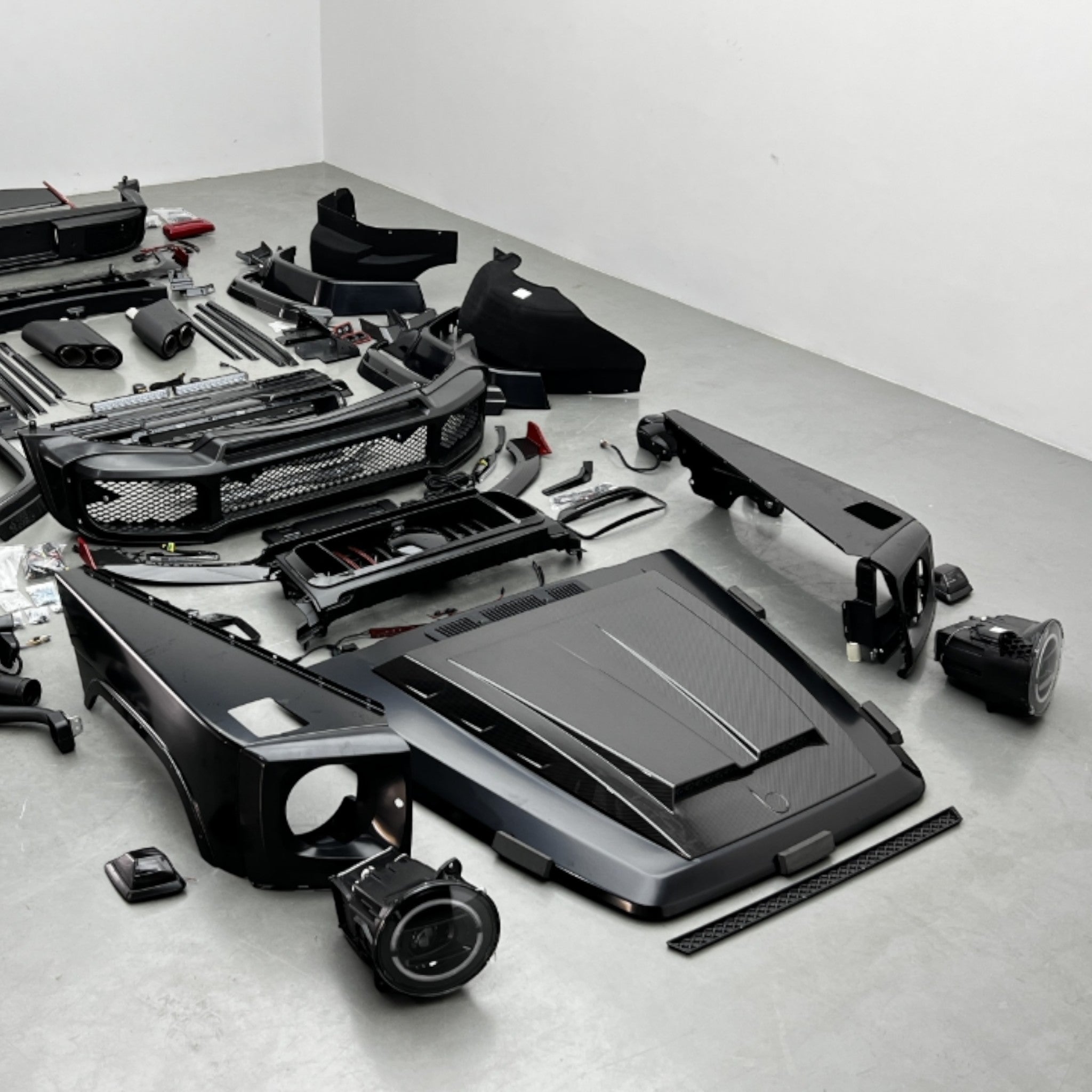 Full body kit Brabus Rocket G900 with Plastic Widestar body kit for Mercedes W463 02-18 G-Wagon - Custom Class