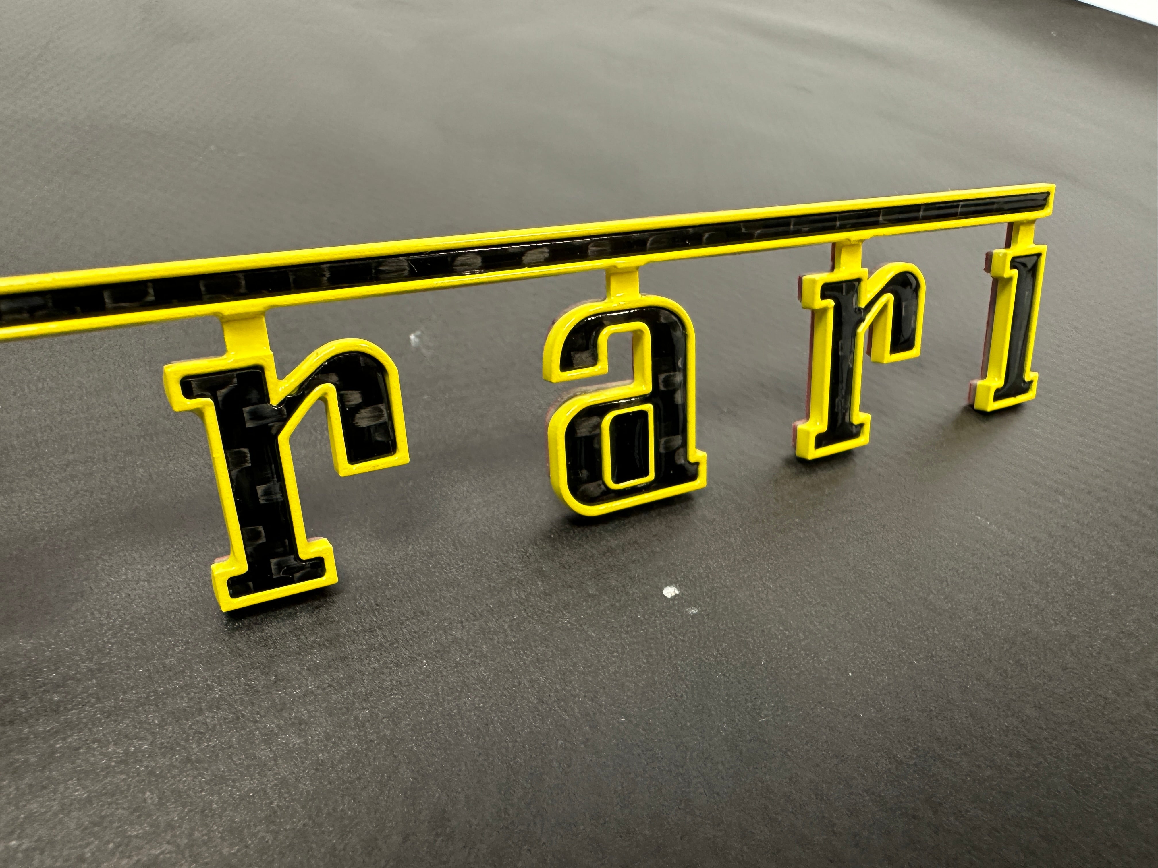 Ferrari rear emblem metal with carbon for Ferrari 812 Superfast - Custom Class