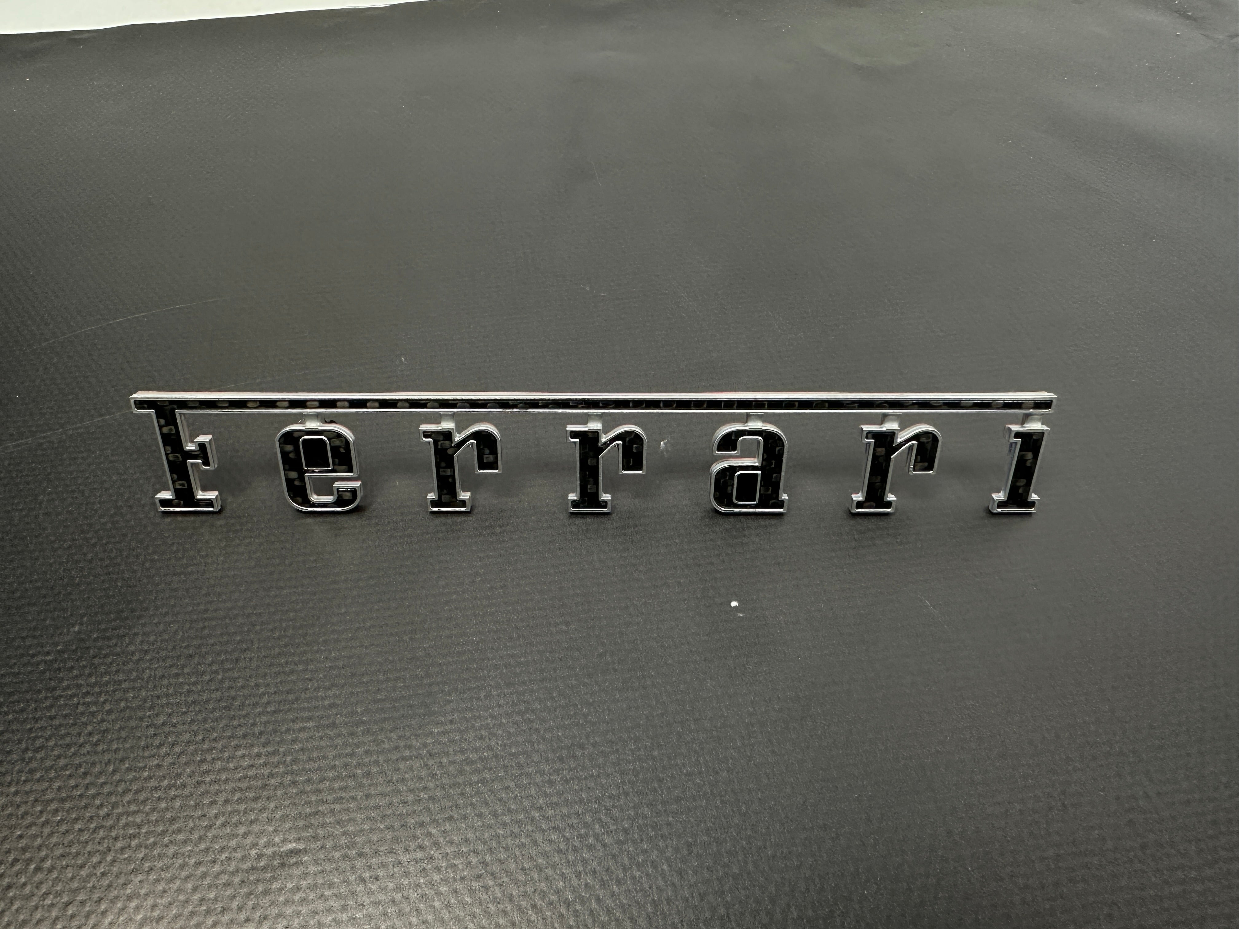Ferrari rear emblem metal with carbon for Ferrari 812 Superfast - Custom Class