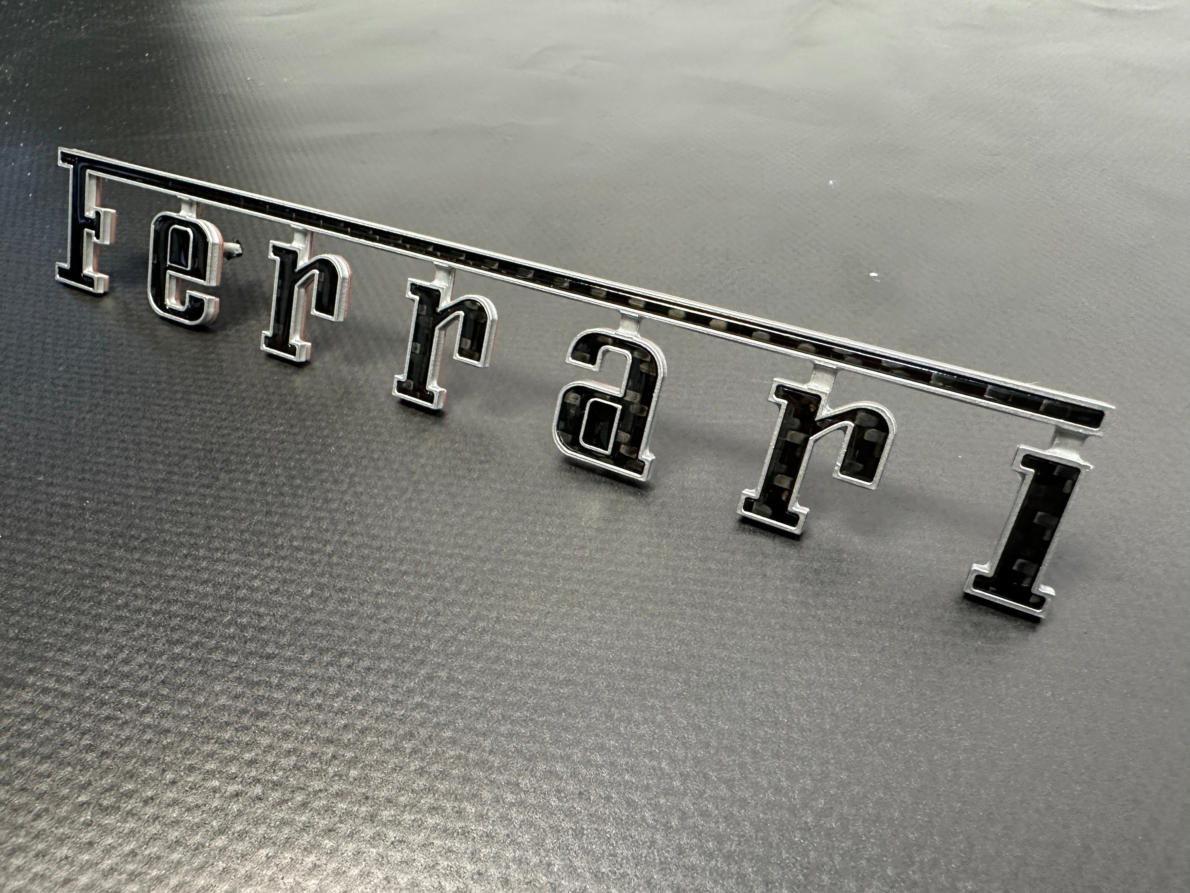 Ferrari rear emblem metal with carbon for Ferrari 812 Superfast - Custom Class