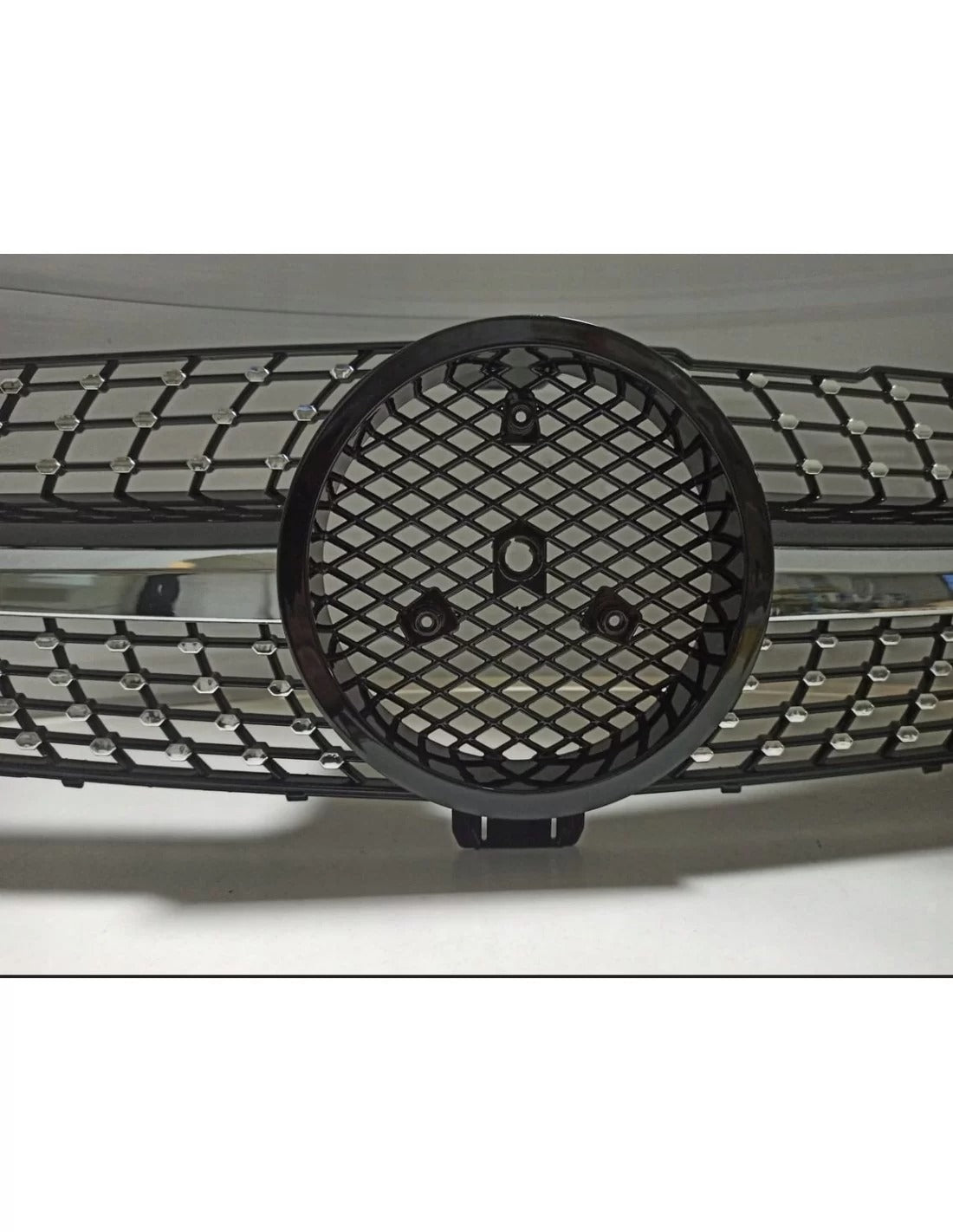 Diamond Silver Front Grille for Mercedes CLS-Class C219 (2008-2010) from Custom Class.