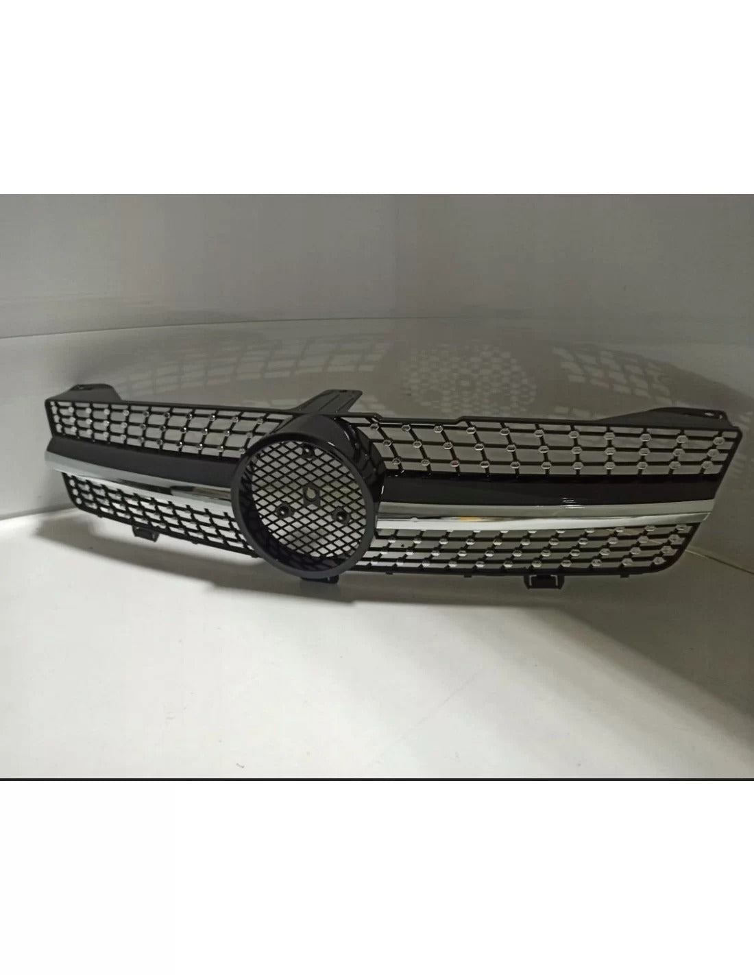 Diamond Silver Front Grille for Mercedes CLS-Class C219 (2008-2010) from Custom Class.