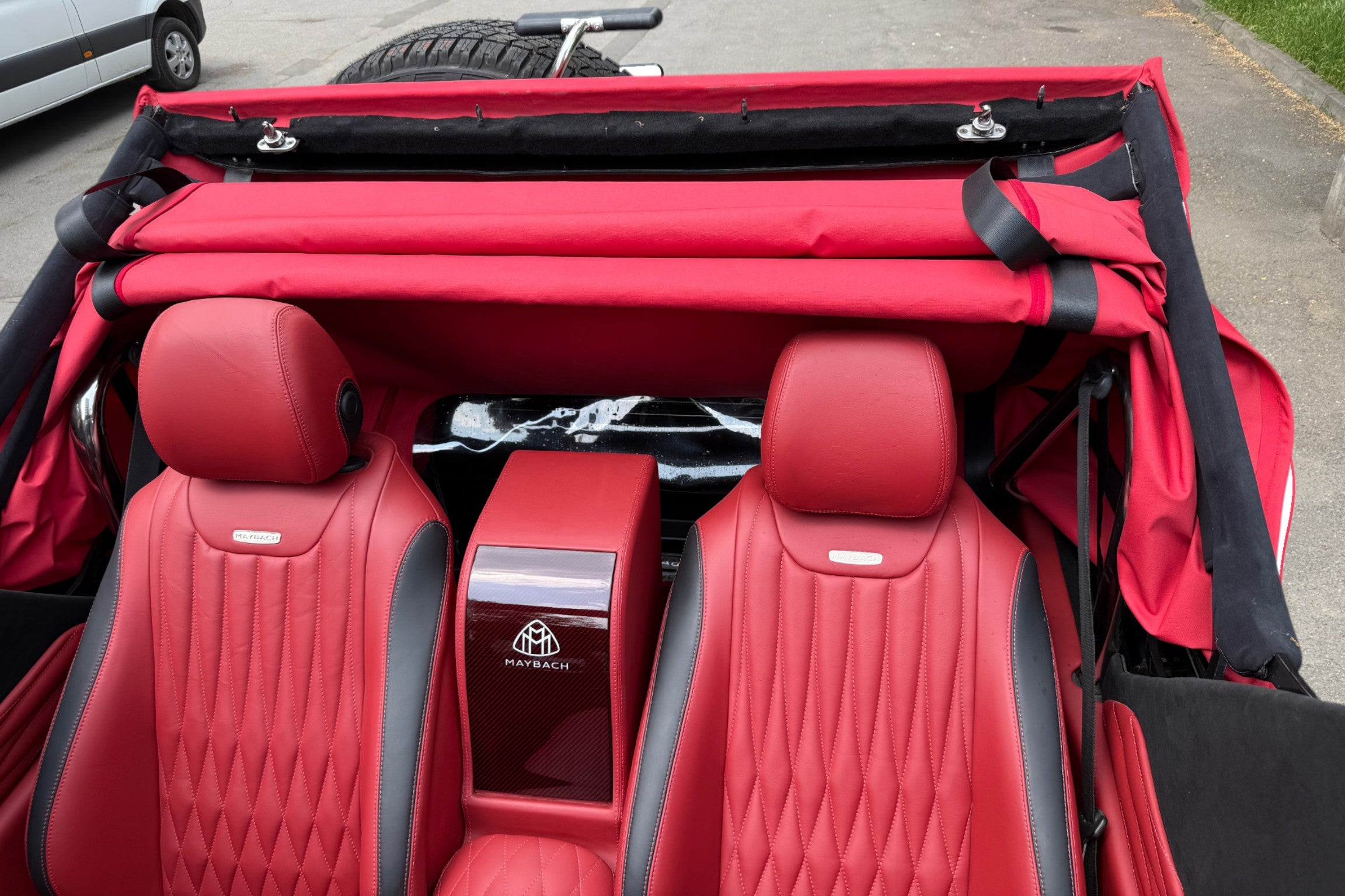 Maybach Landaulet conversion kit for Mercedes-Benz G-Class W463 body extension roof portals