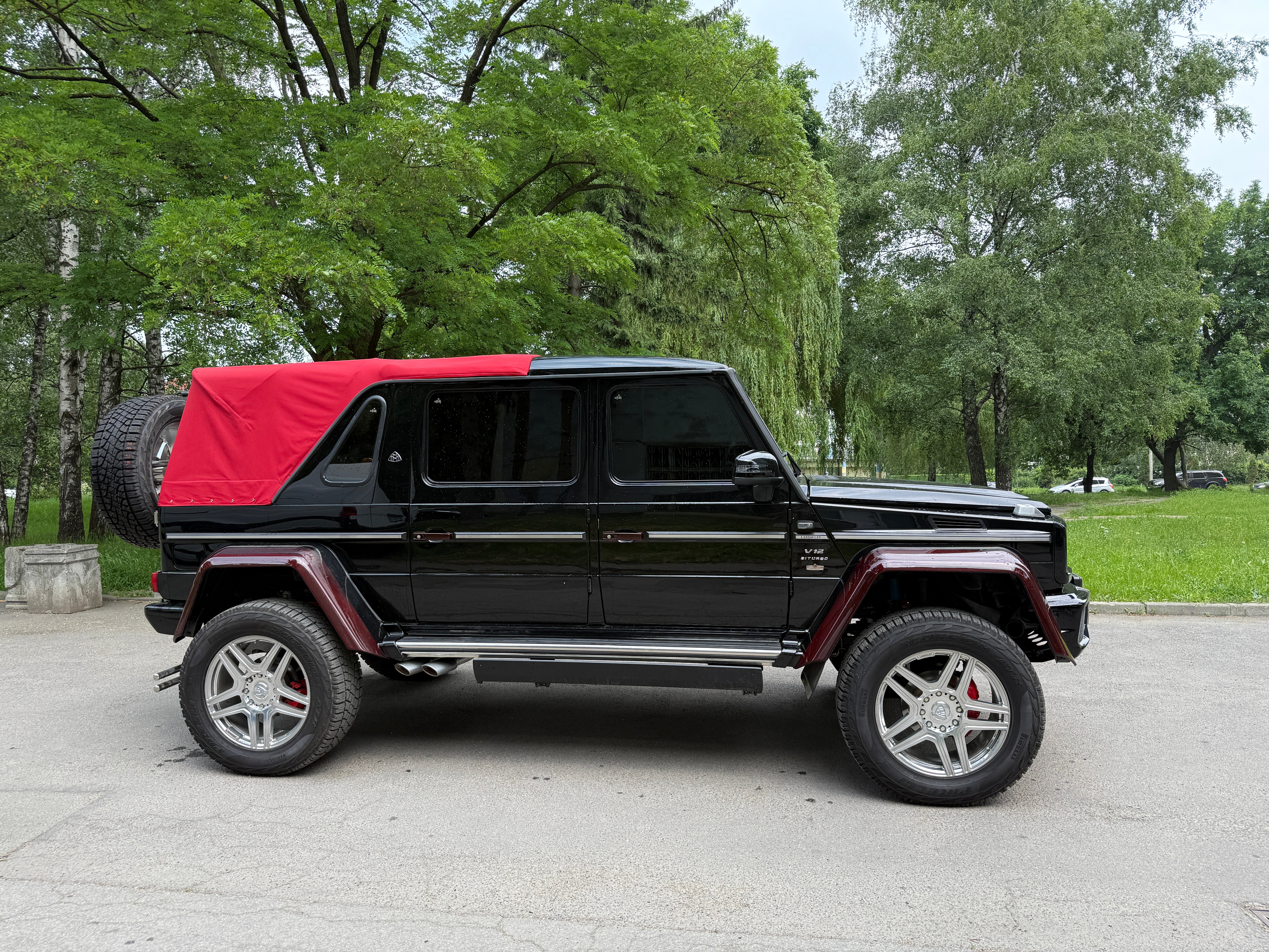 Mechanical folding roof for Landaulet Maybach Mercedes W463 4 door - Custom Class