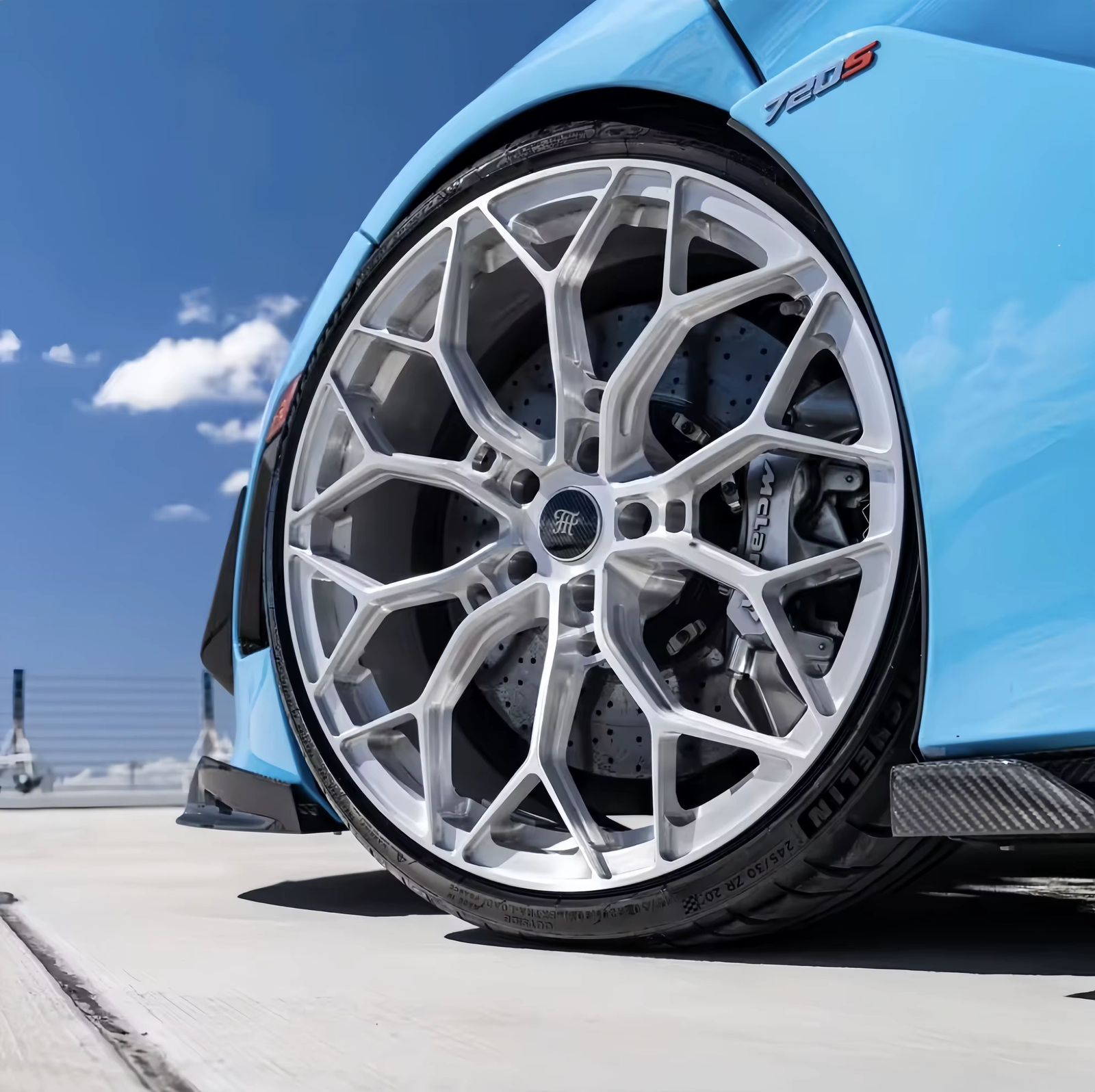 R18–R22 Rims for Lamborghini, Bentley Bentayga, McLaren