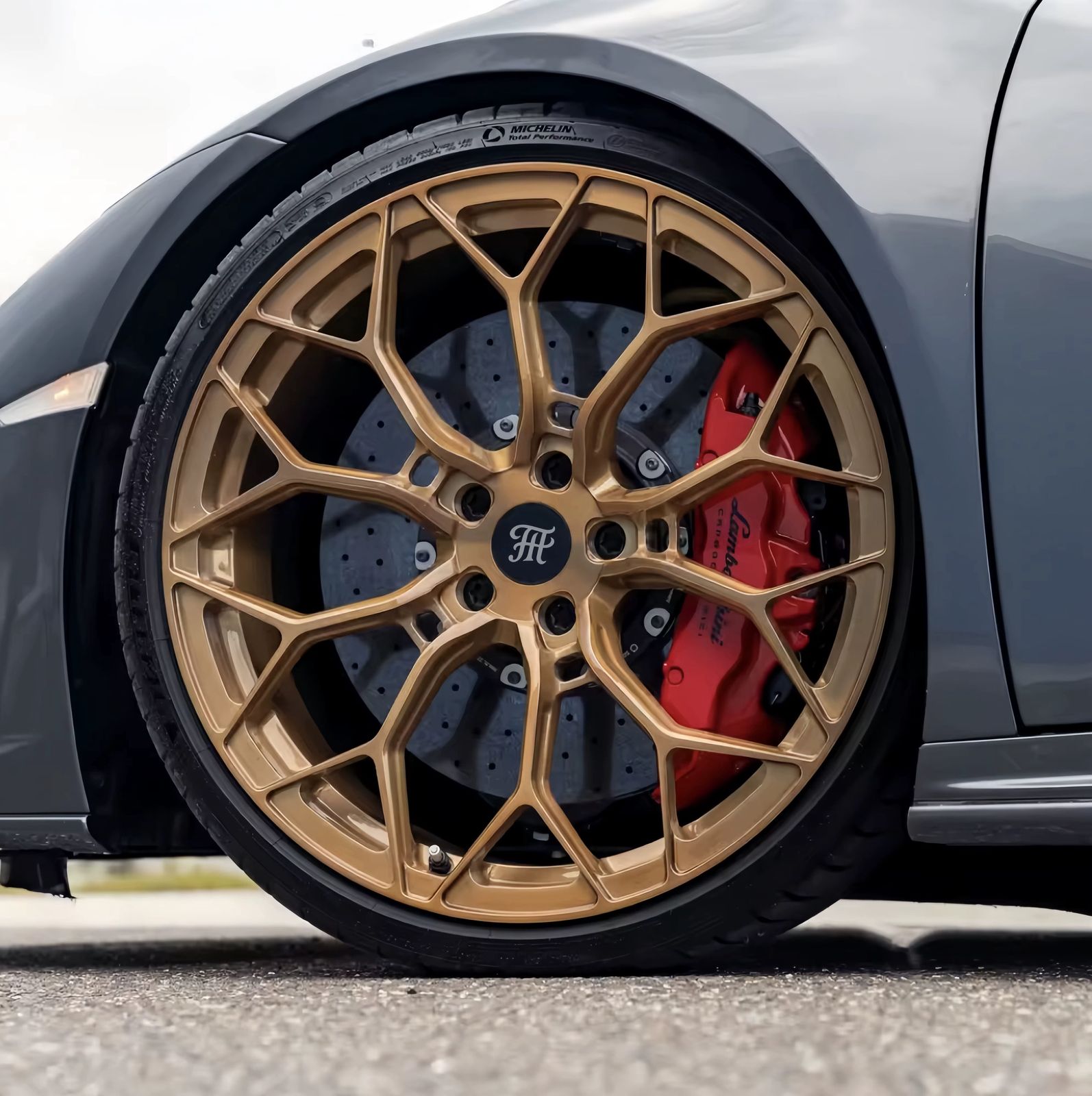 R18–R22 Rims for Lamborghini, Bentley Bentayga, McLaren