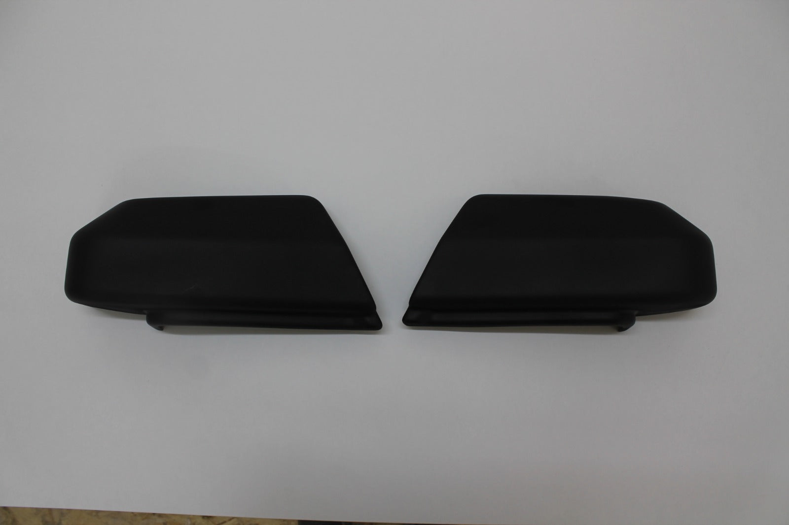 Rear Bumper Corner Caps Set (Fiberglass) for Mercedes-Benz G-Class W460 / W461 – For Standard Wheel Arches