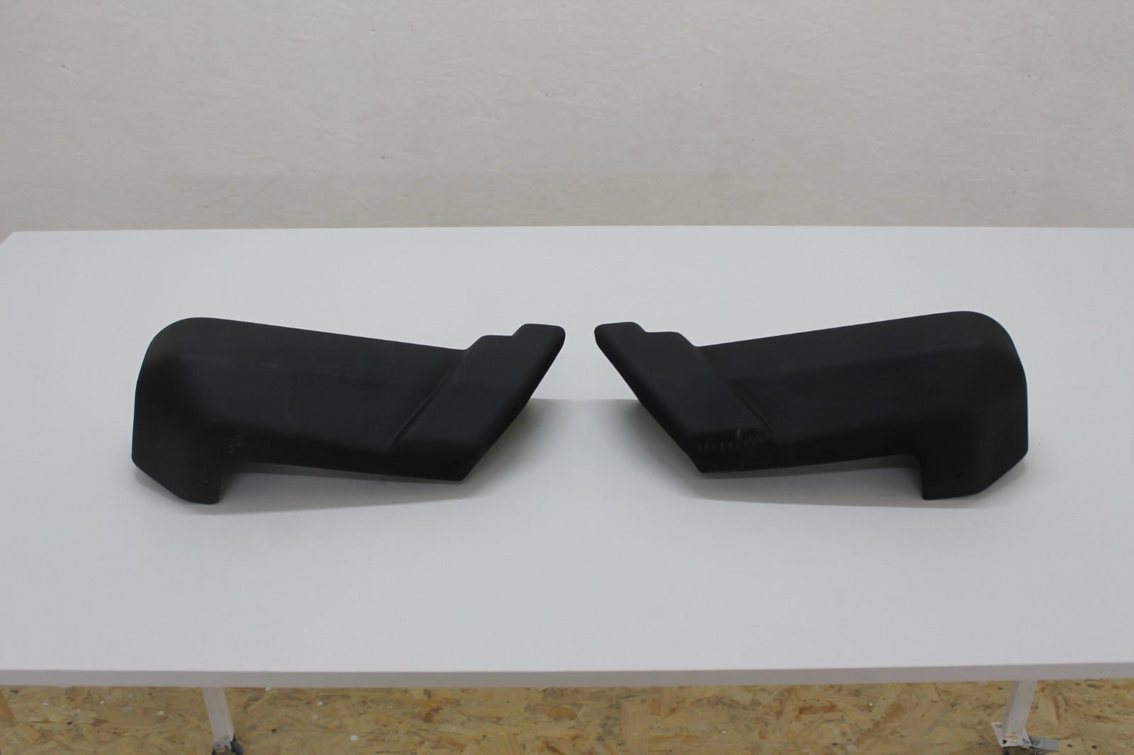 Rear Bumper Corner Caps Set (Fiberglass) for Mercedes-Benz G-Class W460 W461 – With Extended Wheel Arches