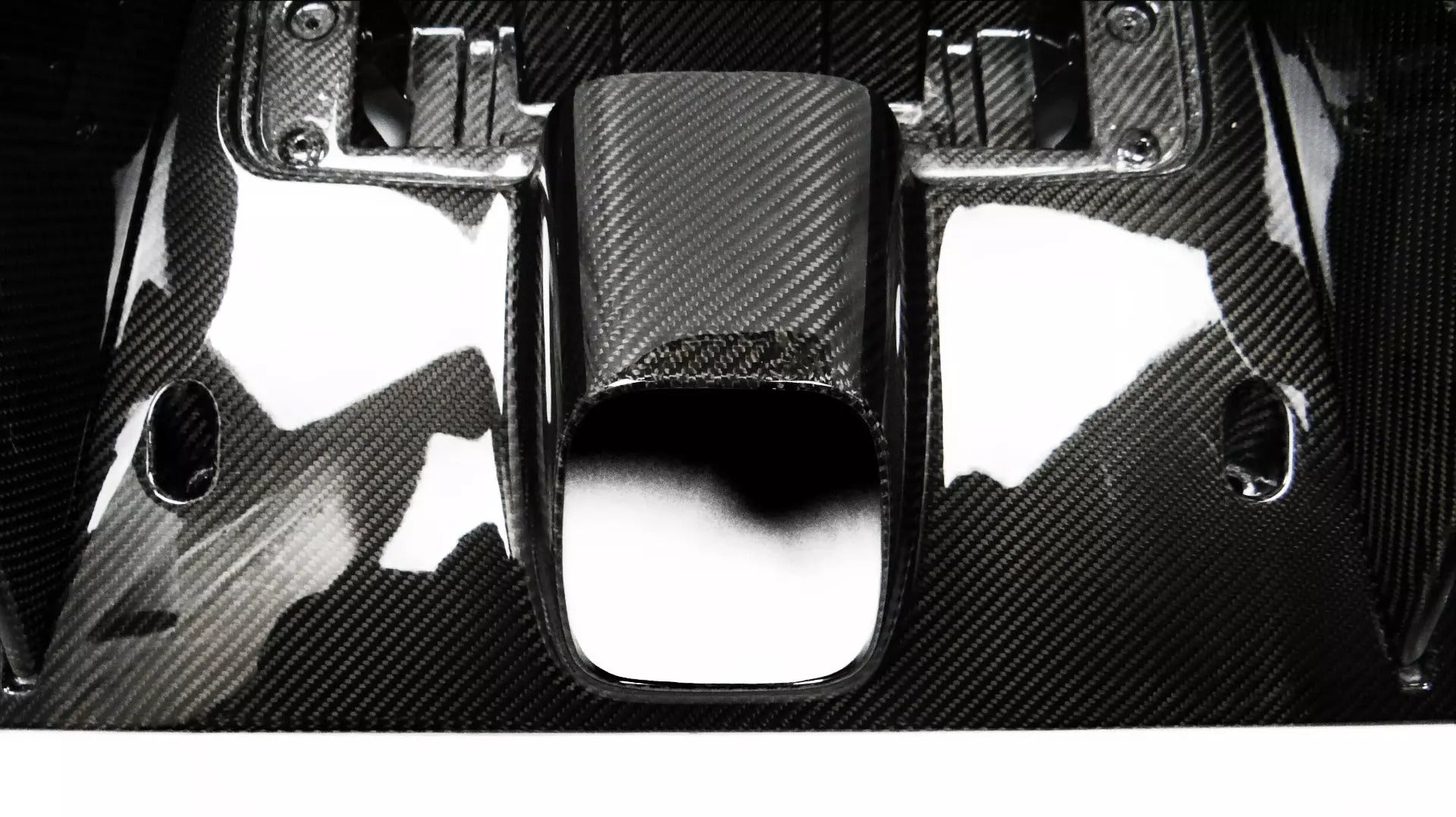 Rear bumper carbon diffuser for Ferrari 488 GTB 2015-2017 - Custom Class