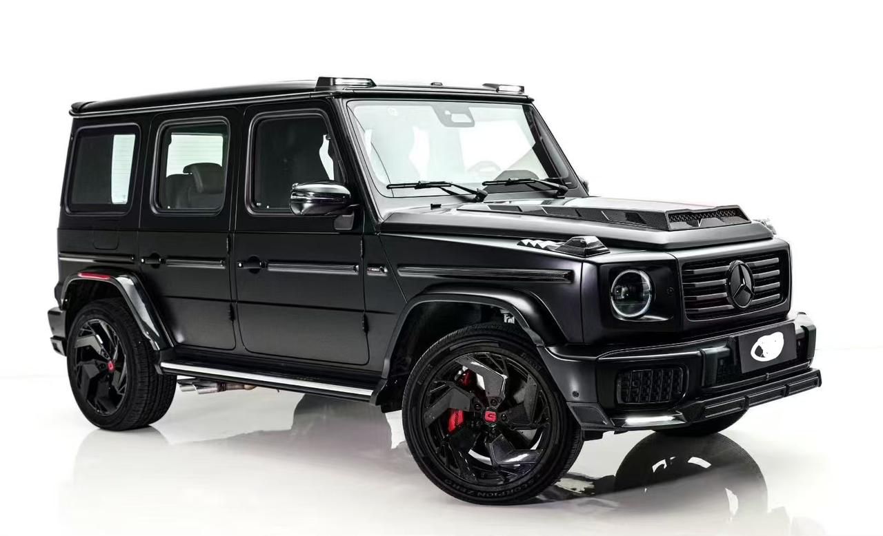 Custom Class Rowen style carbon bumper lip for Mercedes W465 G450/G500