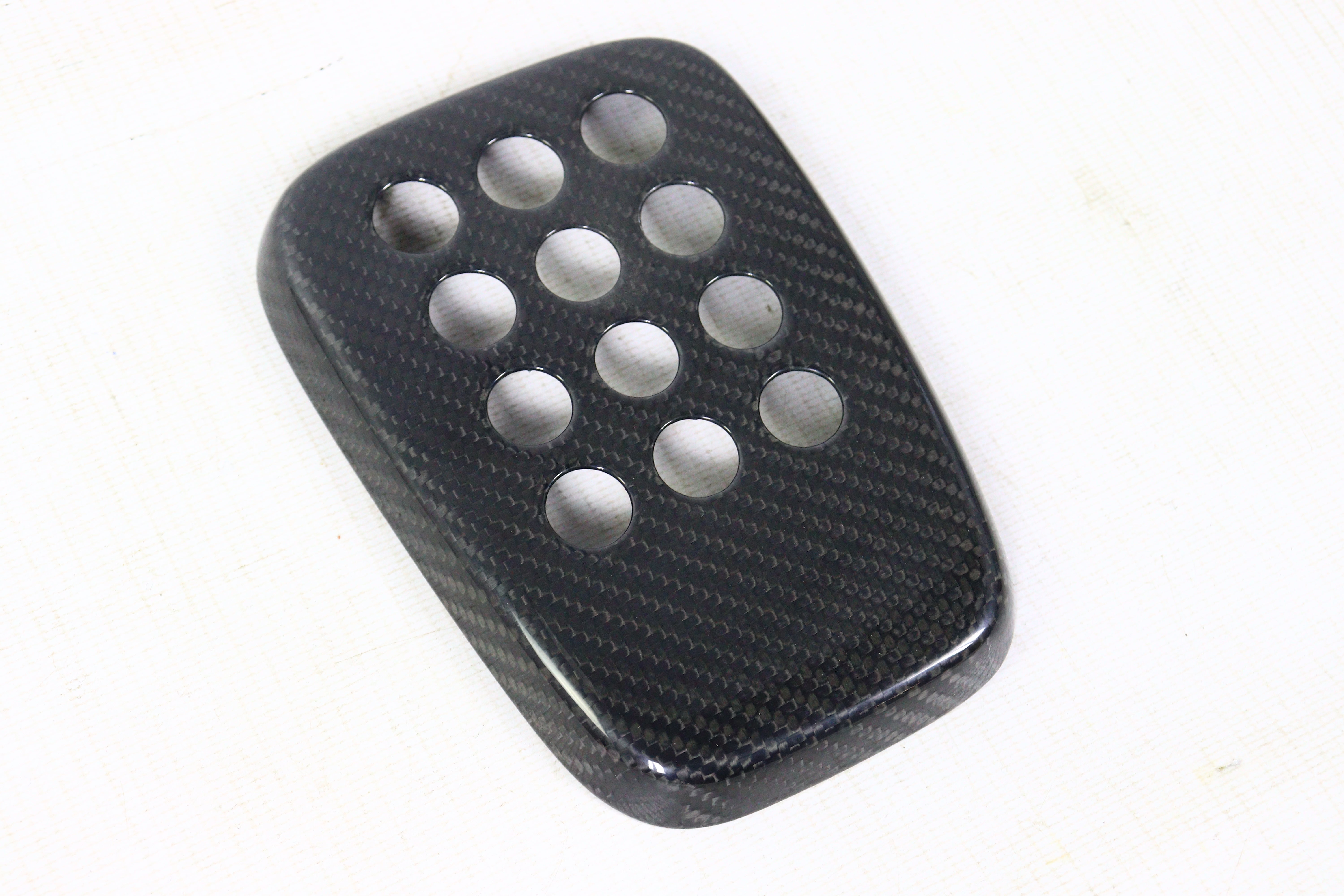 Stop signal cover for Ferrari 488 GTB 2015-2017, made from genuine carbon fiber with high-gloss UV protective varnish.