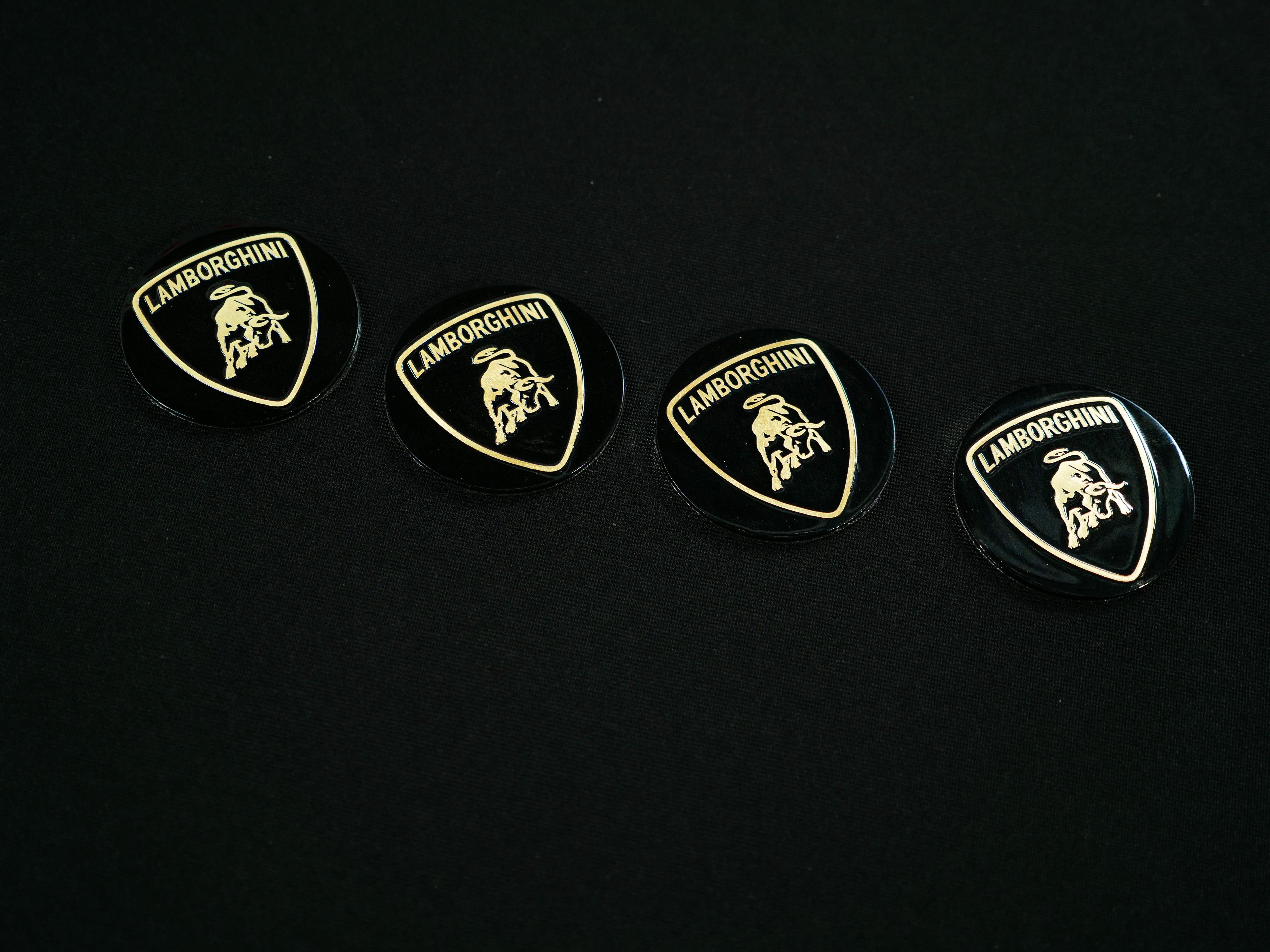 Metal Wheel Badges Caps Set for Lamborghini Aventador, Huracán with Iconic Emblem