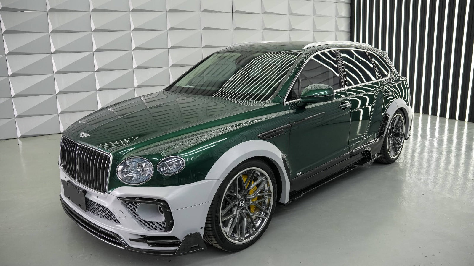 Wide Body Kit (Plastic + Carbon) for Bentley Bentayga 2020+ - Custom Class