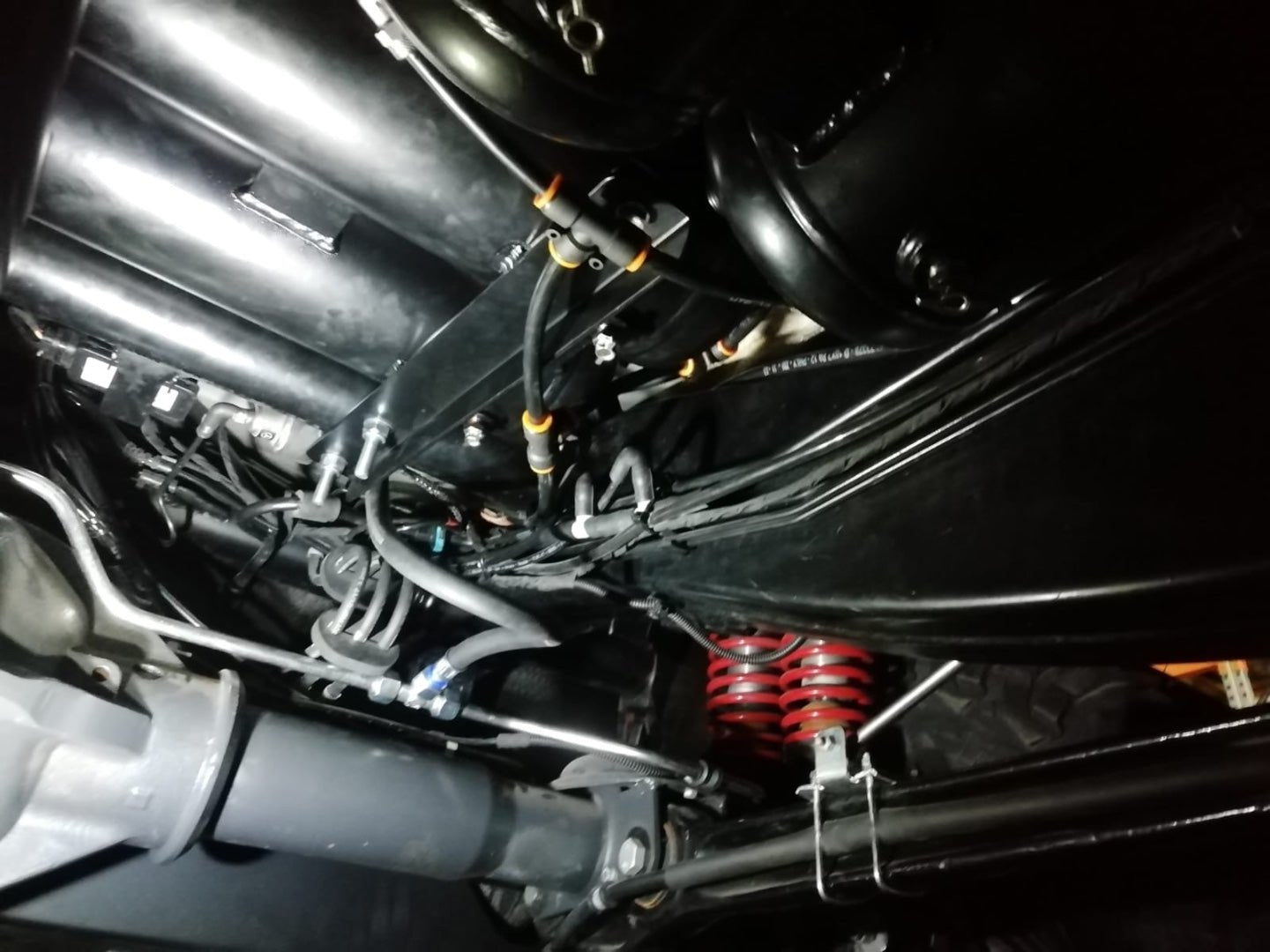 Automatic Wheels Inflation System CTIS for 4 Beadlock wheels Mercedes-Benz W463 4x4 6x6 - Custom Class