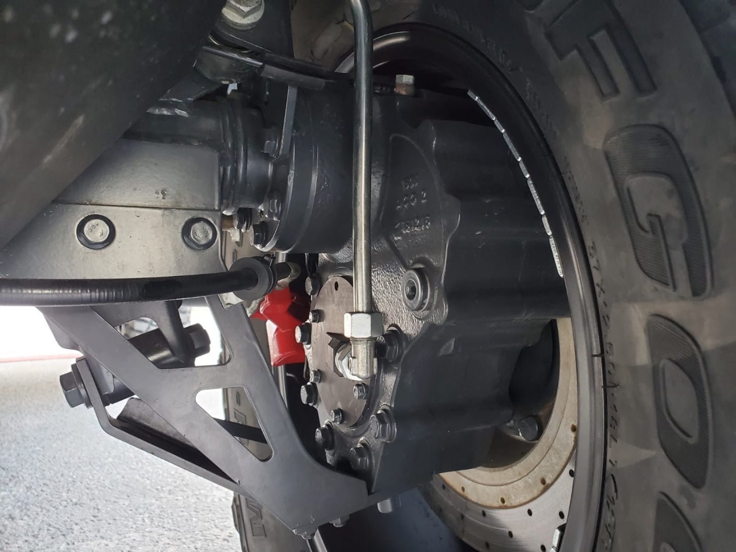 Automatic Wheels Inflation System CTIS for 4 Beadlock wheels Mercedes-Benz W463 4x4 6x6 - Custom Class