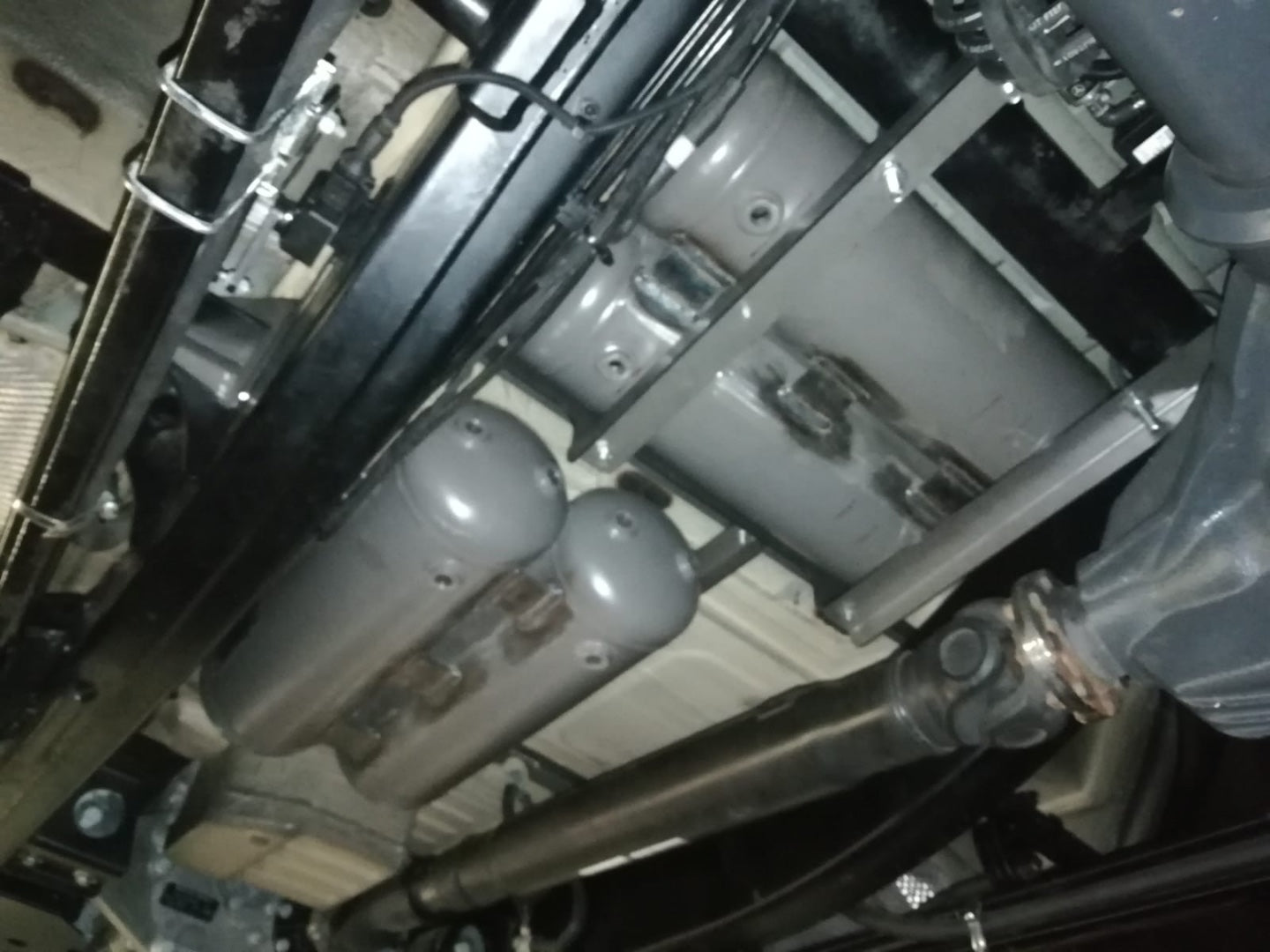 Automatic Wheels Inflation System CTIS for 4 Beadlock wheels Mercedes-Benz W463 4x4 6x6 - Custom Class