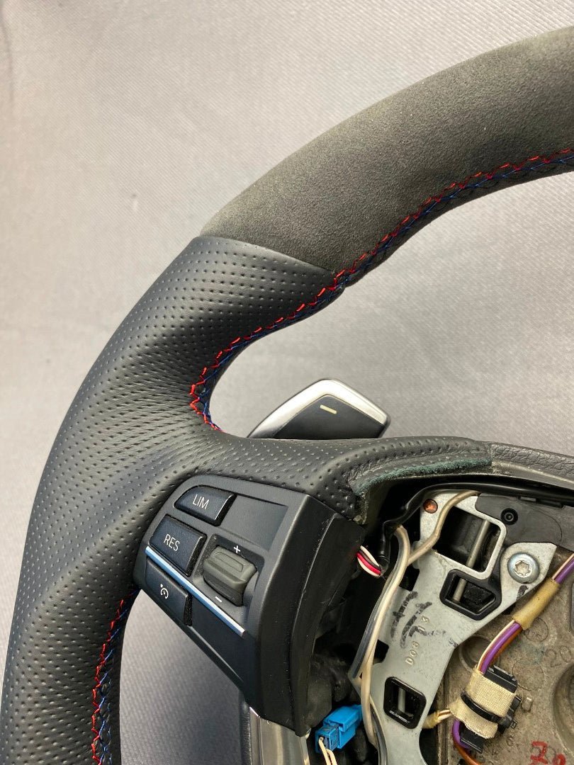 BMW F10 F01 Steering Wheel Alcantara Carbon - Custom Class