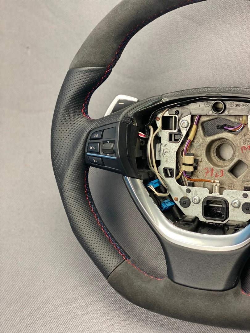 BMW F10 F01 Steering Wheel Alcantara Carbon - Custom Class