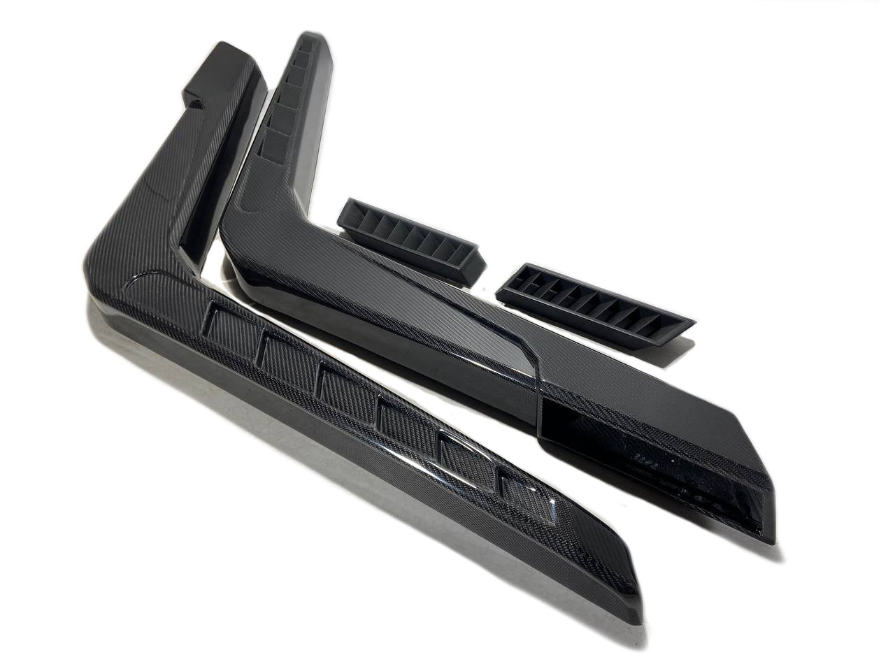 Brabus carbon snorkels with badges air intake for Mercedes W463 G Wagon - Custom Class