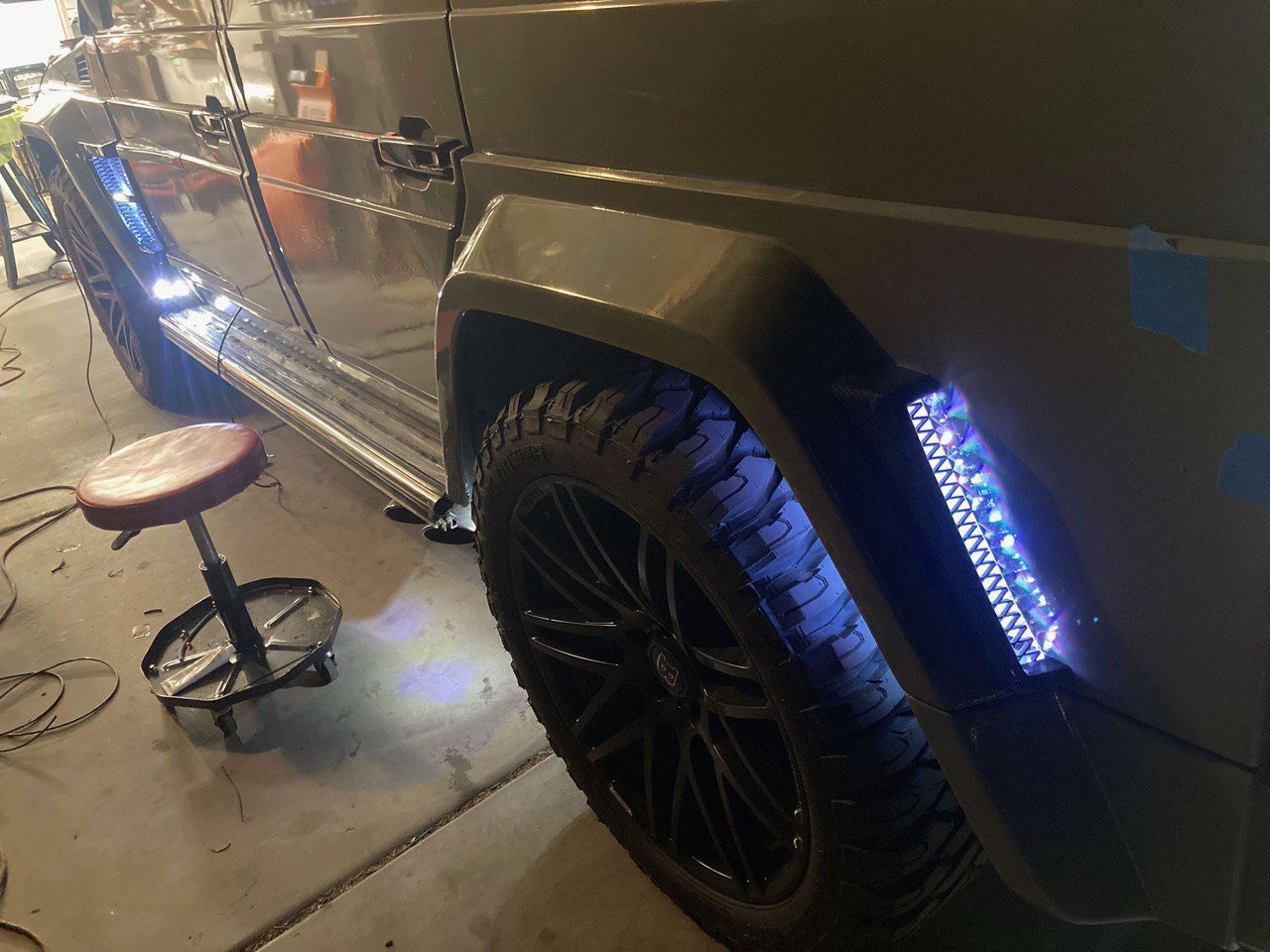 Brabus fiberglass widestar body kit with carbon elements for Mercedes-Benz G-Class W463 3-door (16 elements) - Custom Class