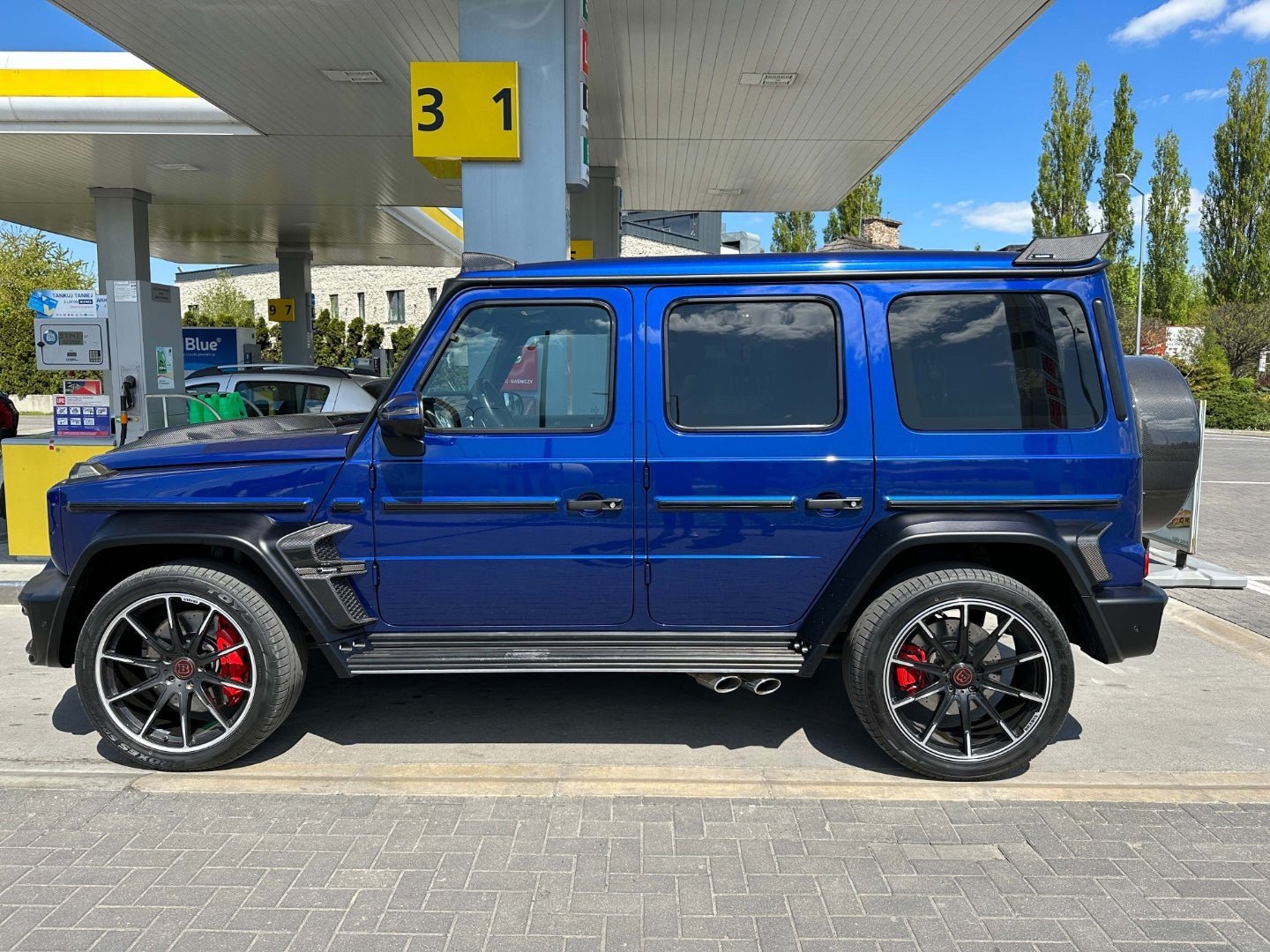 Brabus Widestar Style Carbon Fiber Body Kit Insertions with front and rear diffusers 10 pcs for Mercedes-Benz G-Wagon G-Class W463A W464 G63 G500 - Custom Class