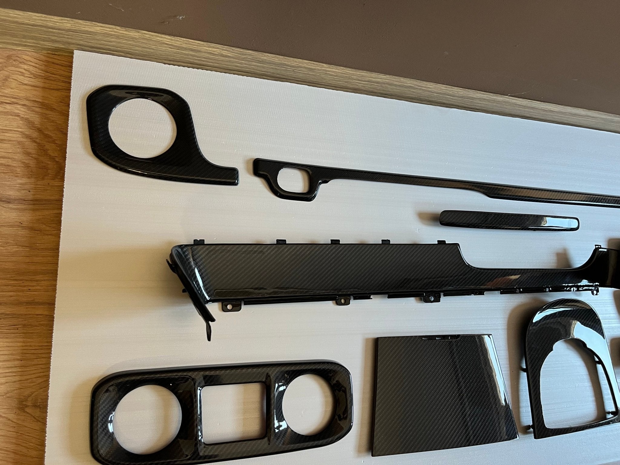 Carbon fiber interior trim insertions for Mercedes G-class W463A - Custom Class