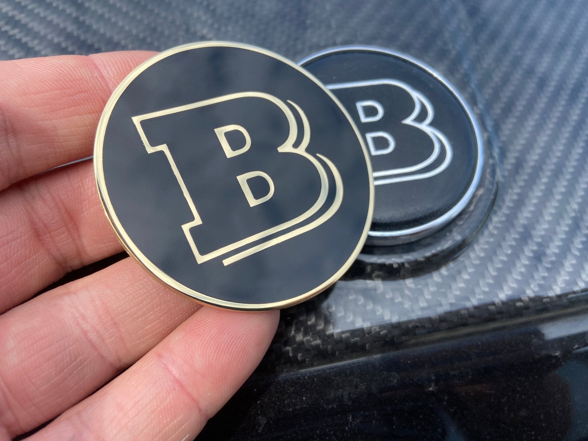 Carbon Hood Scoop with Badge in W463A Style for Mercedes-Benz G-Wagon W463 - Custom Class