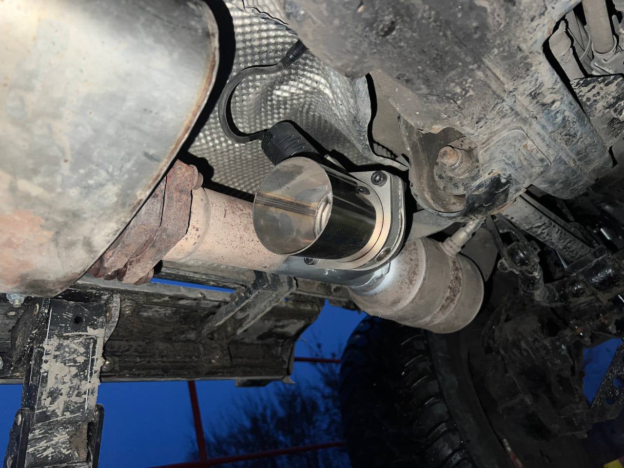 Electric remote controlled power valve for exhaust system Mercedes-Benz W463 W463a W464 - Custom Class