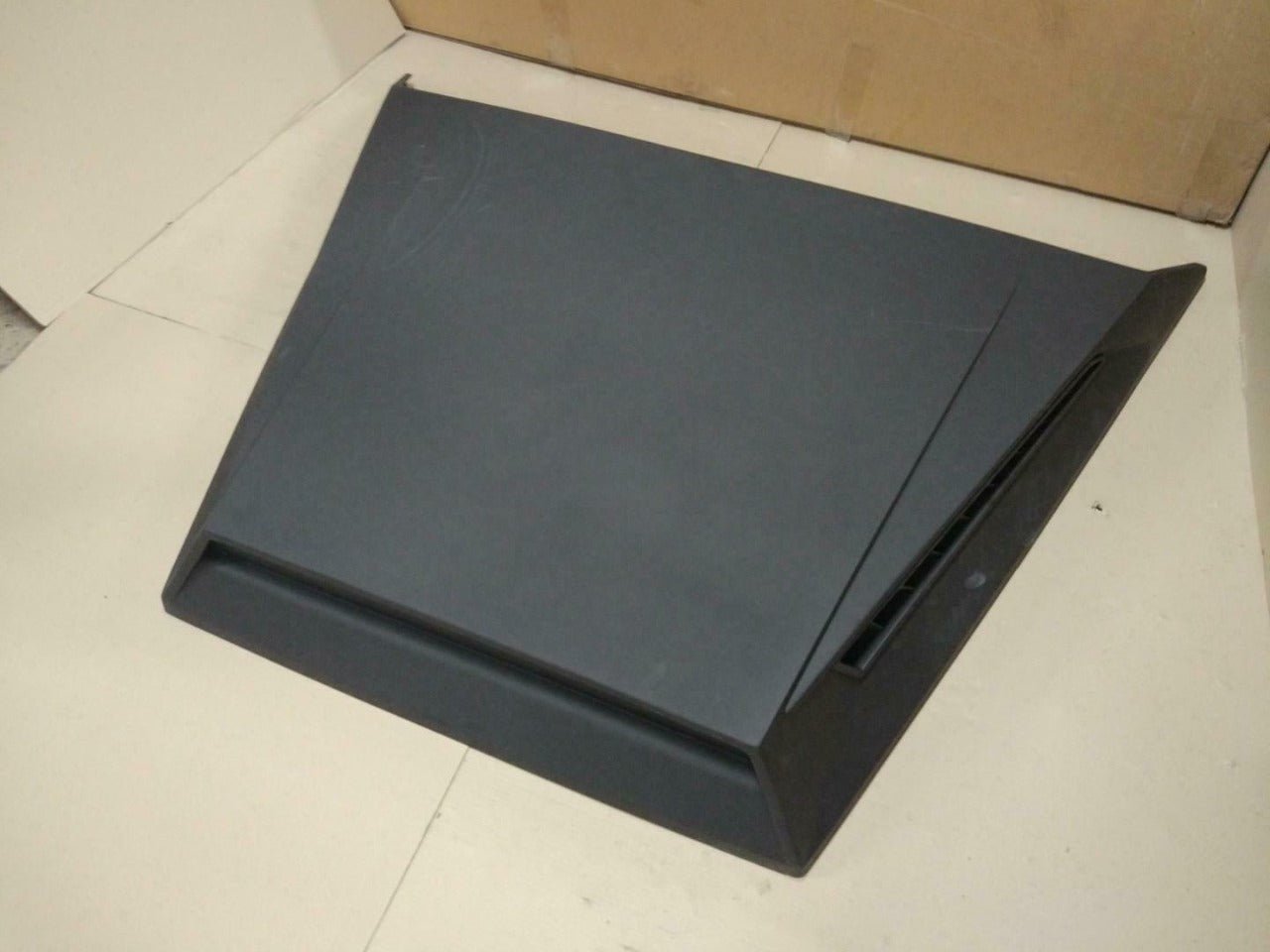 Fiberglass hood scoop Brabus 900 for Mercedes-Benz W463 G-Wagon - Custom Class