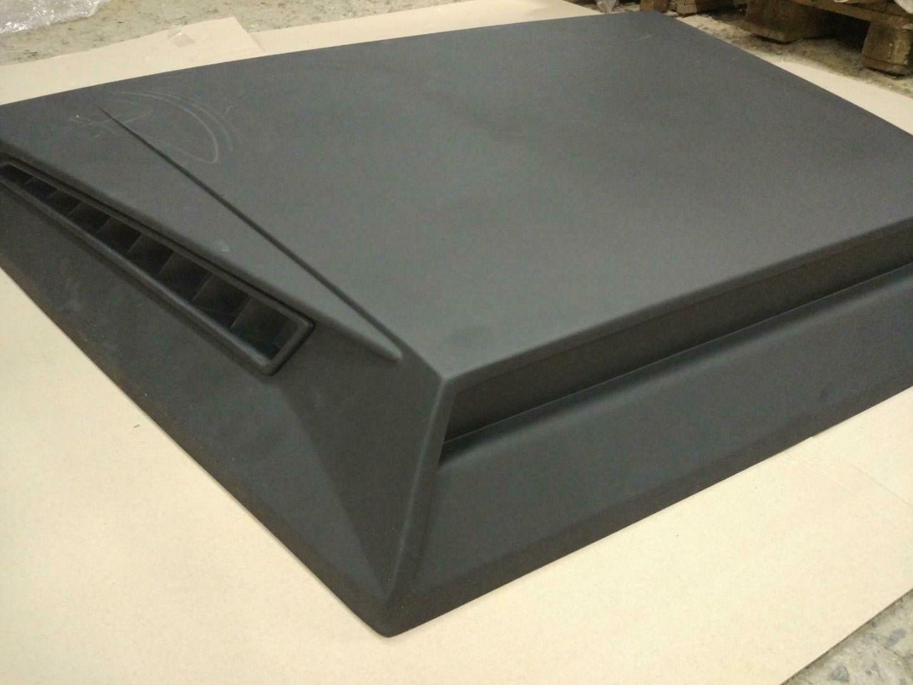 Fiberglass hood scoop Brabus 900 for Mercedes-Benz W463 G-Wagon - Custom Class