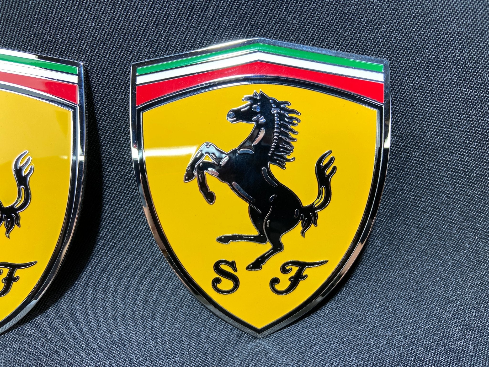 For Ferrari 360 Modena Yellow side pillar Metal Emblems Badges set - Custom Class