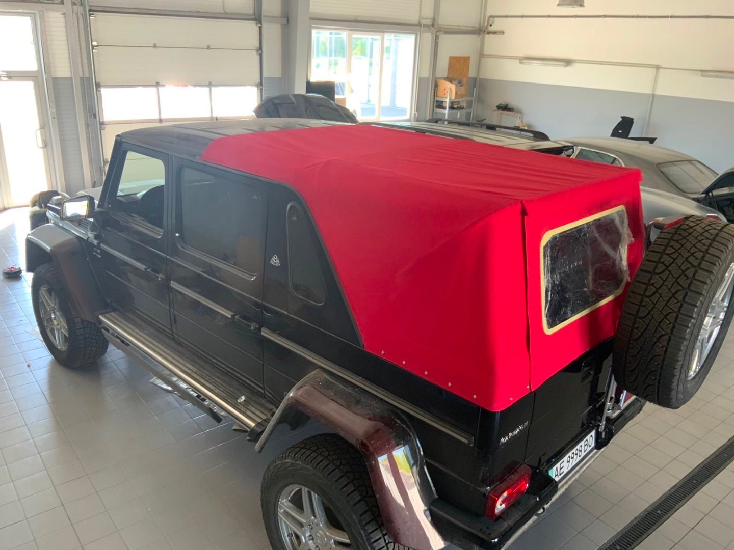 Mechanical folding roof for Landaulet Maybach Mercedes W463 4 door - Custom Class