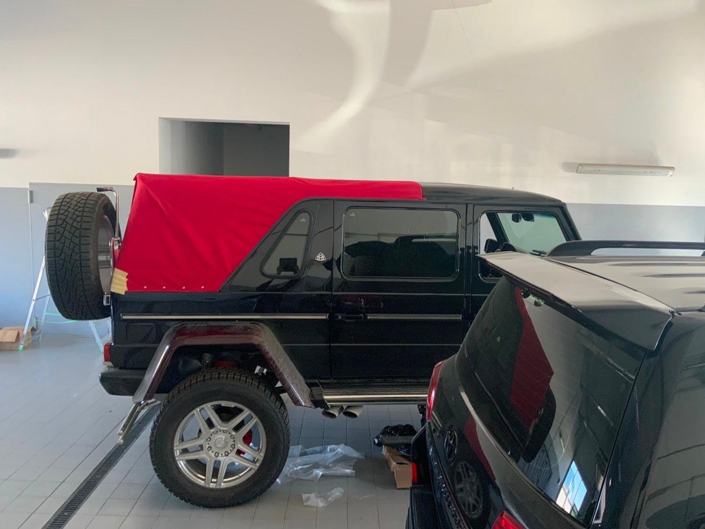 Mechanical folding roof for Landaulet Maybach Mercedes W463 4 door - Custom Class