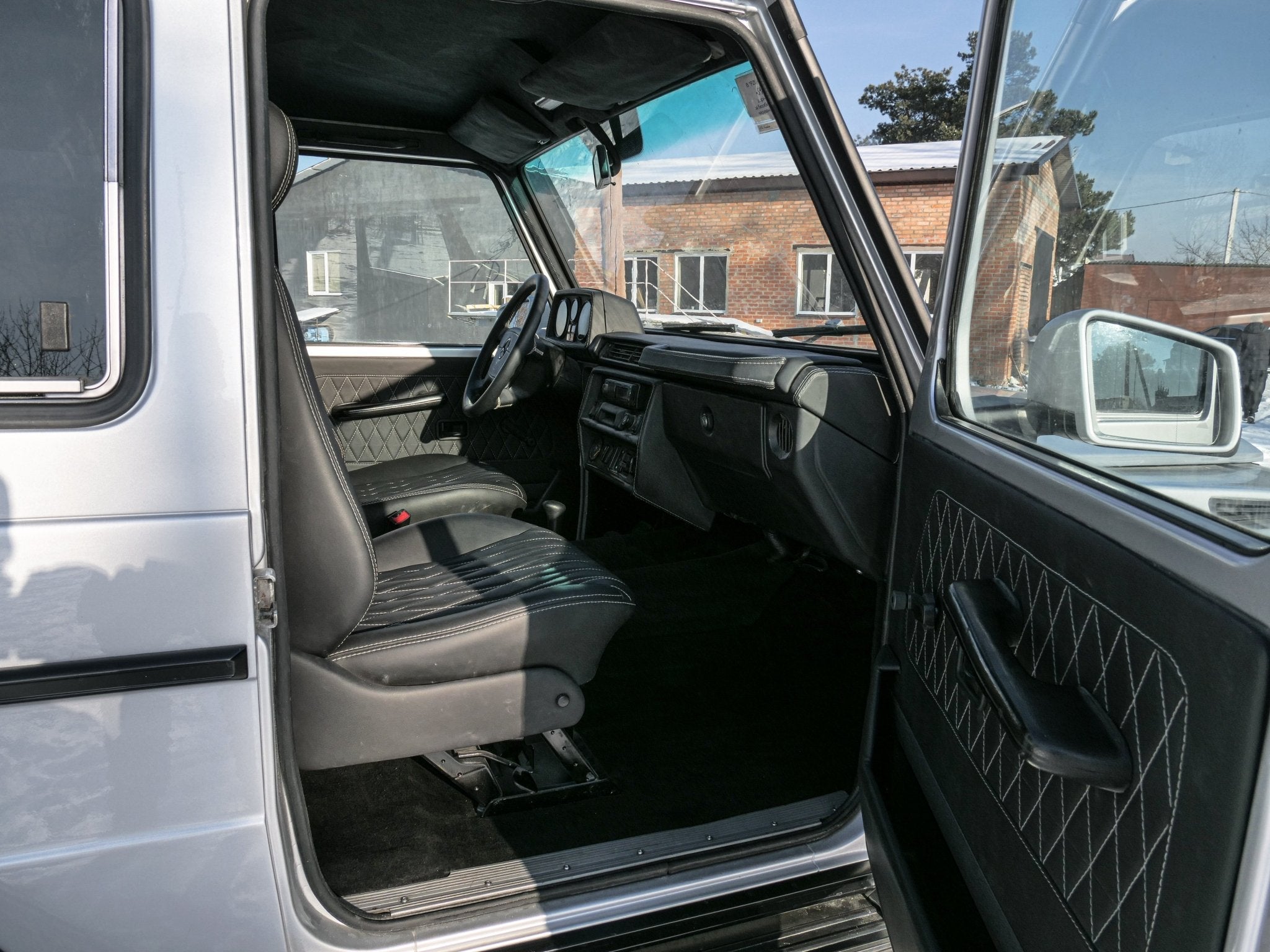 Mercedes Benz W463 3-door 4x4 G class SWB - Custom Class