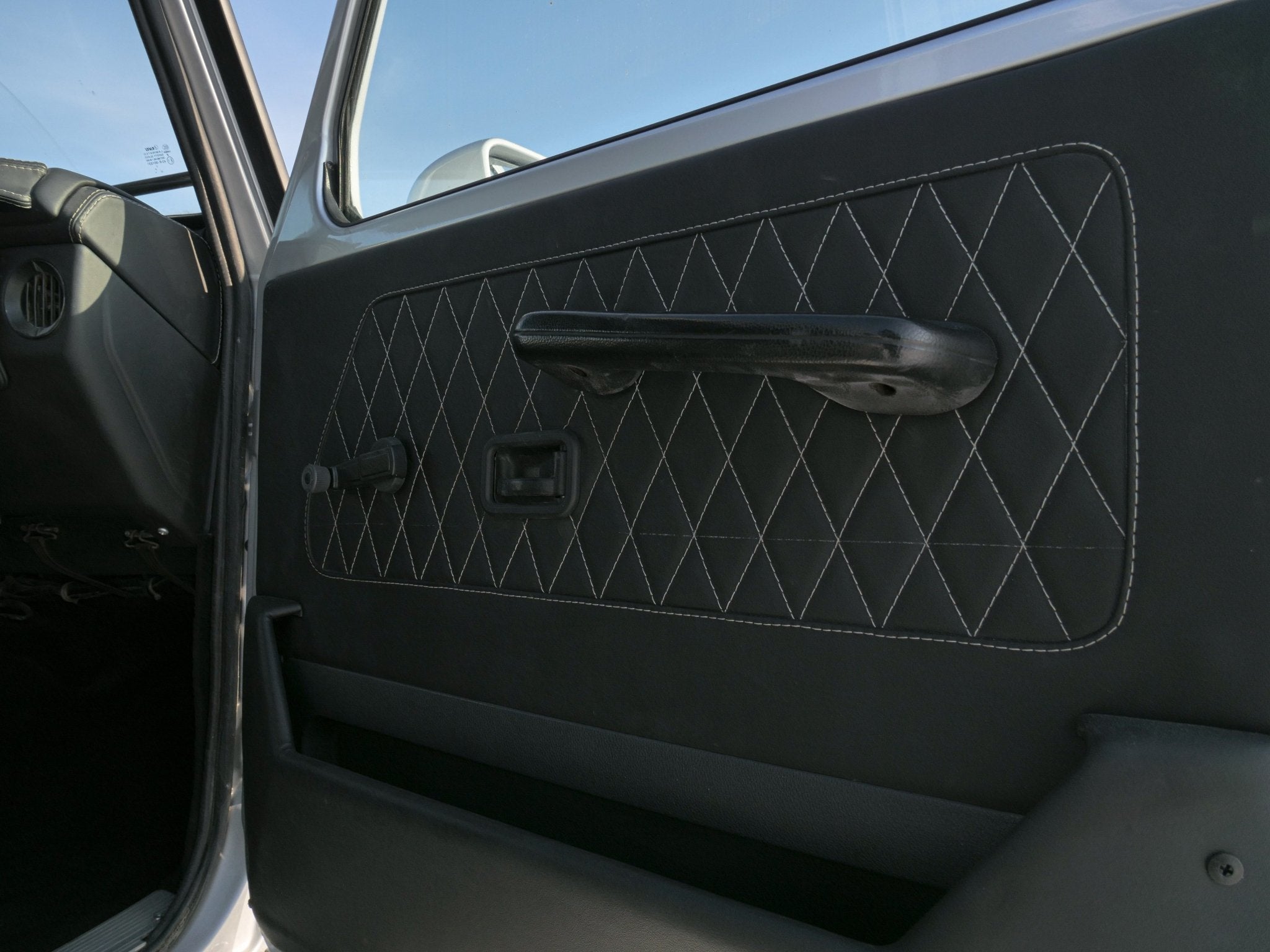 Mercedes Benz W463 3-door 4x4 G class SWB - Custom Class