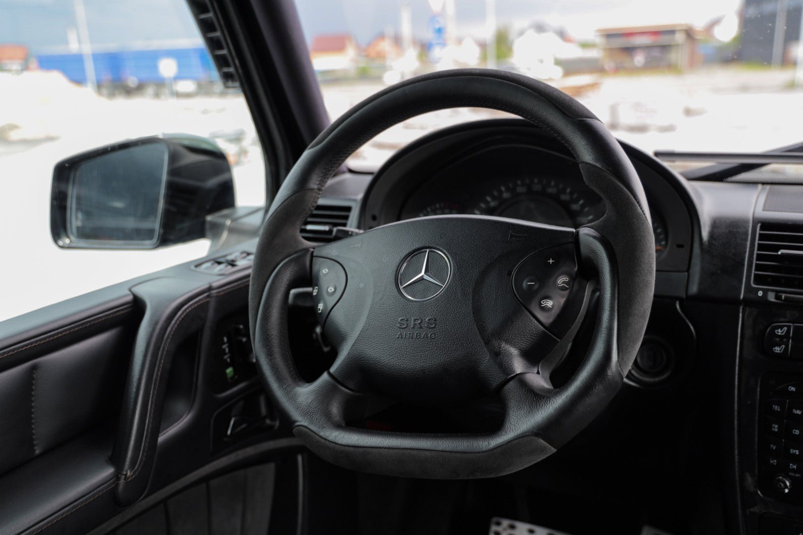 Mercedes Benz W463 4x4 G class G500 in Brabus look