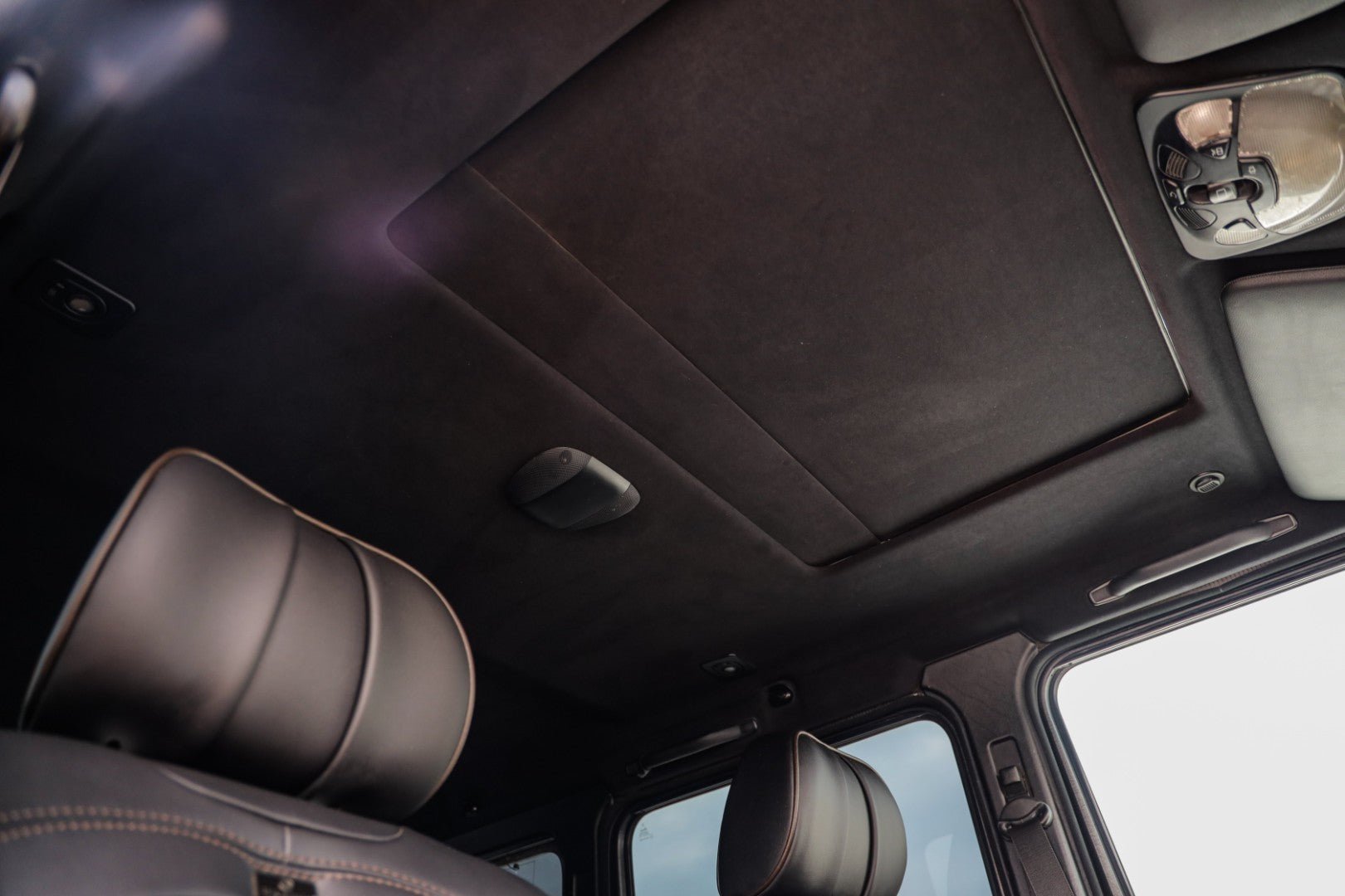 Mercedes Benz W463 4x4 G class G500 in Brabus look